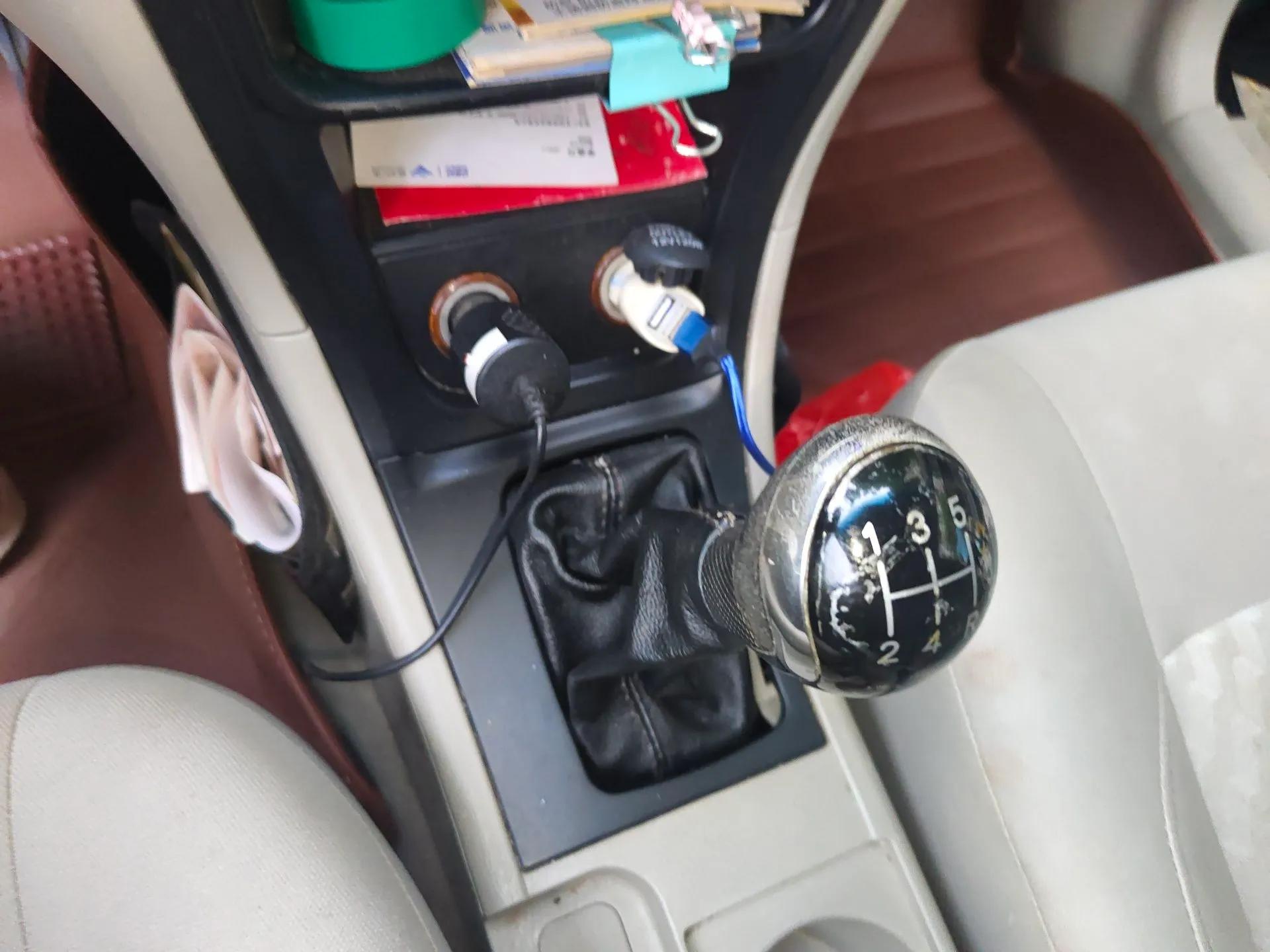 Geely Auto Ocean 2014 1.5L Manual Elite Model — миниатюра 15