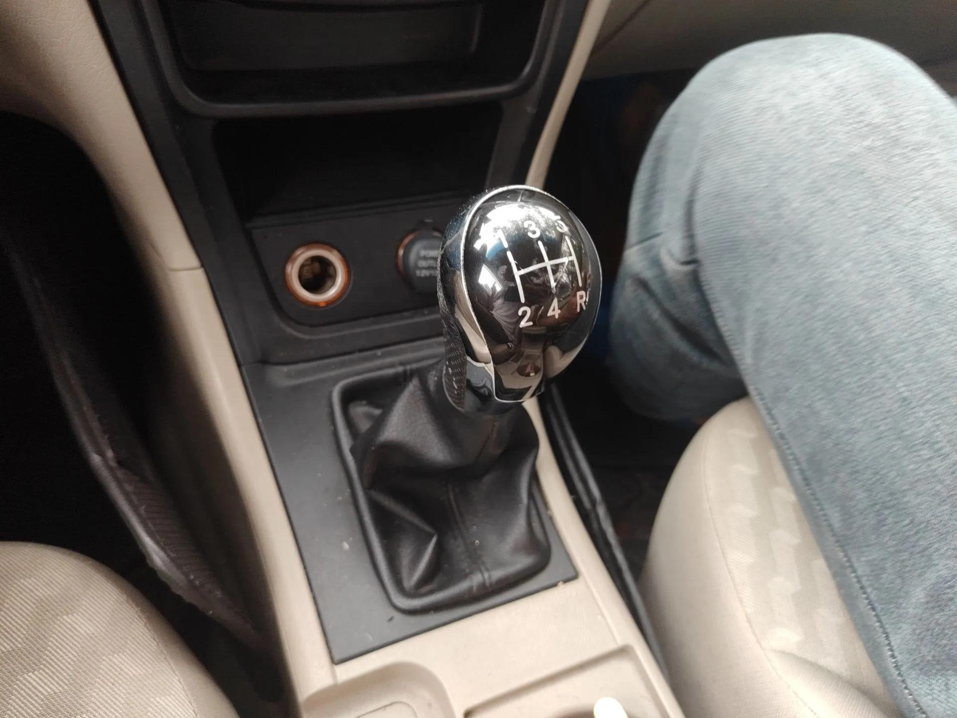 Geely Auto Ocean 2014 1.5L Manual Elite Model — миниатюра 15