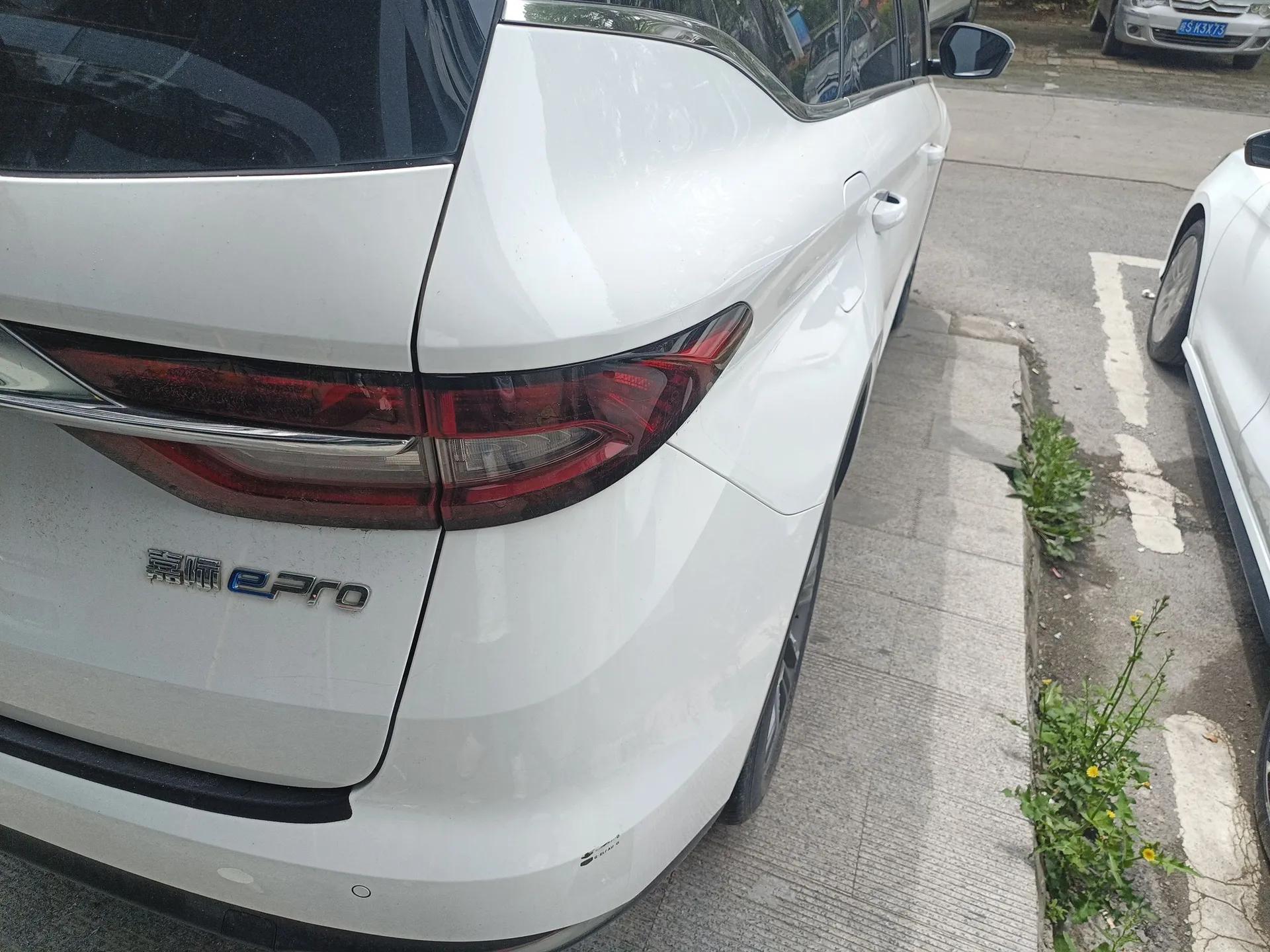 Geely Auto Jiajie New Energy 2022 1.5TD PHEV Platinum Comfort Edition — миниатюра 7