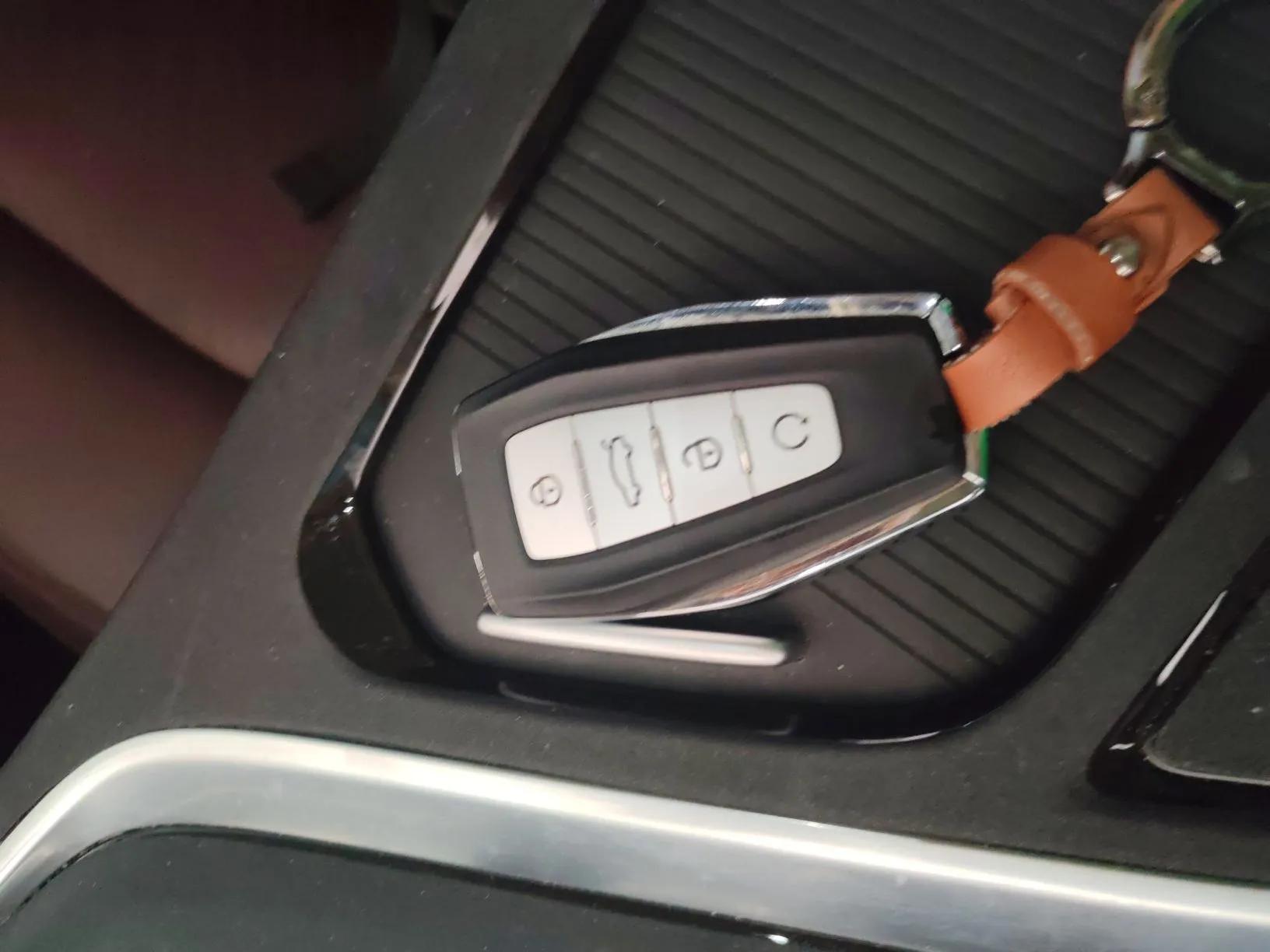 Geely Auto Jiajie New Energy 2022 1.5TD PHEV Platinum Comfort Edition — миниатюра 12