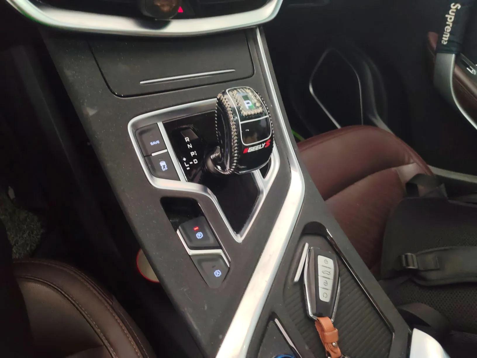 Geely Auto Jiajie New Energy 2022 1.5TD PHEV Platinum Comfort Edition — миниатюра 17