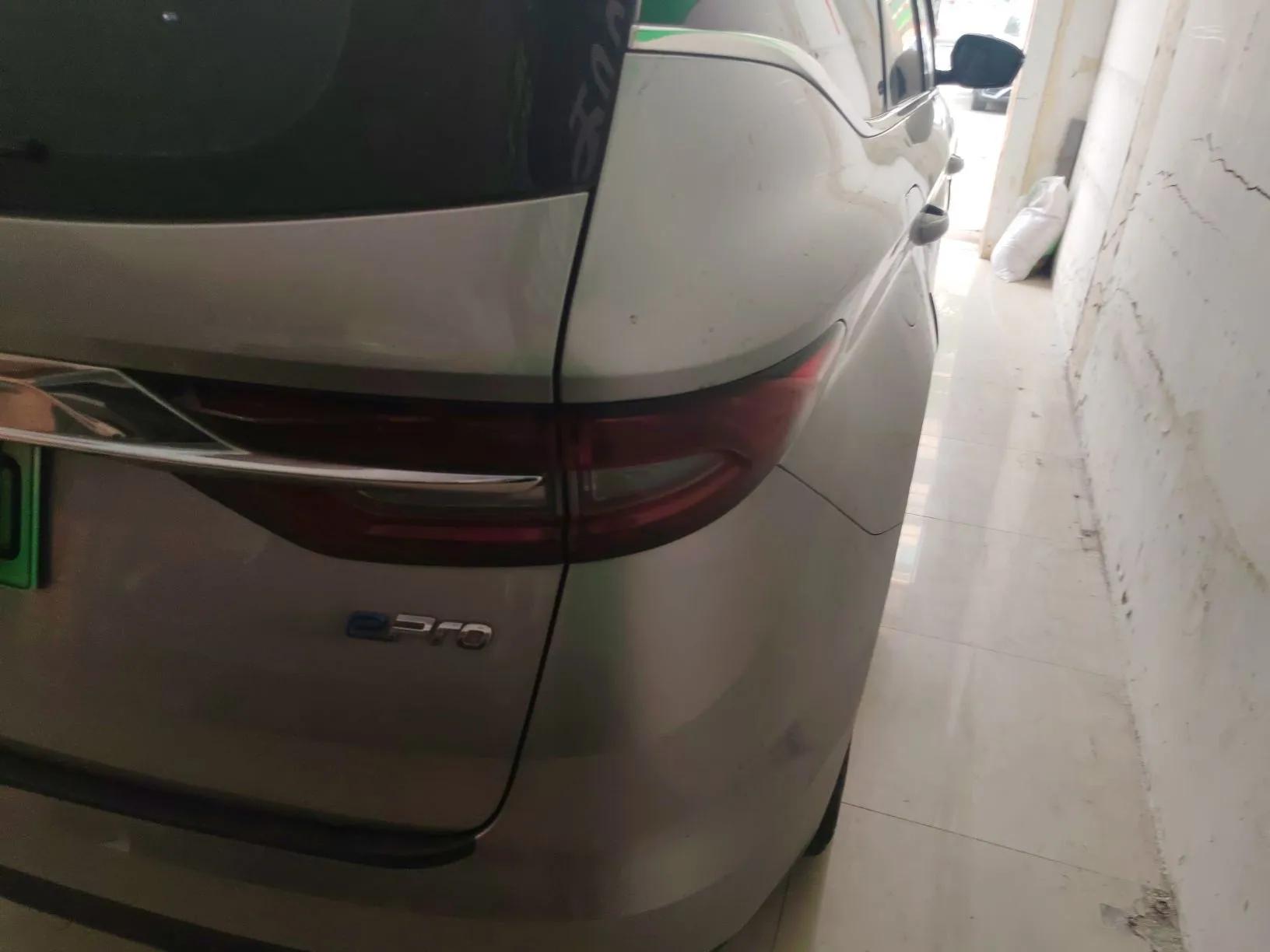 Geely Auto Jiajie New Energy 2022 1.5TD PHEV Platinum Comfort Edition — миниатюра 7