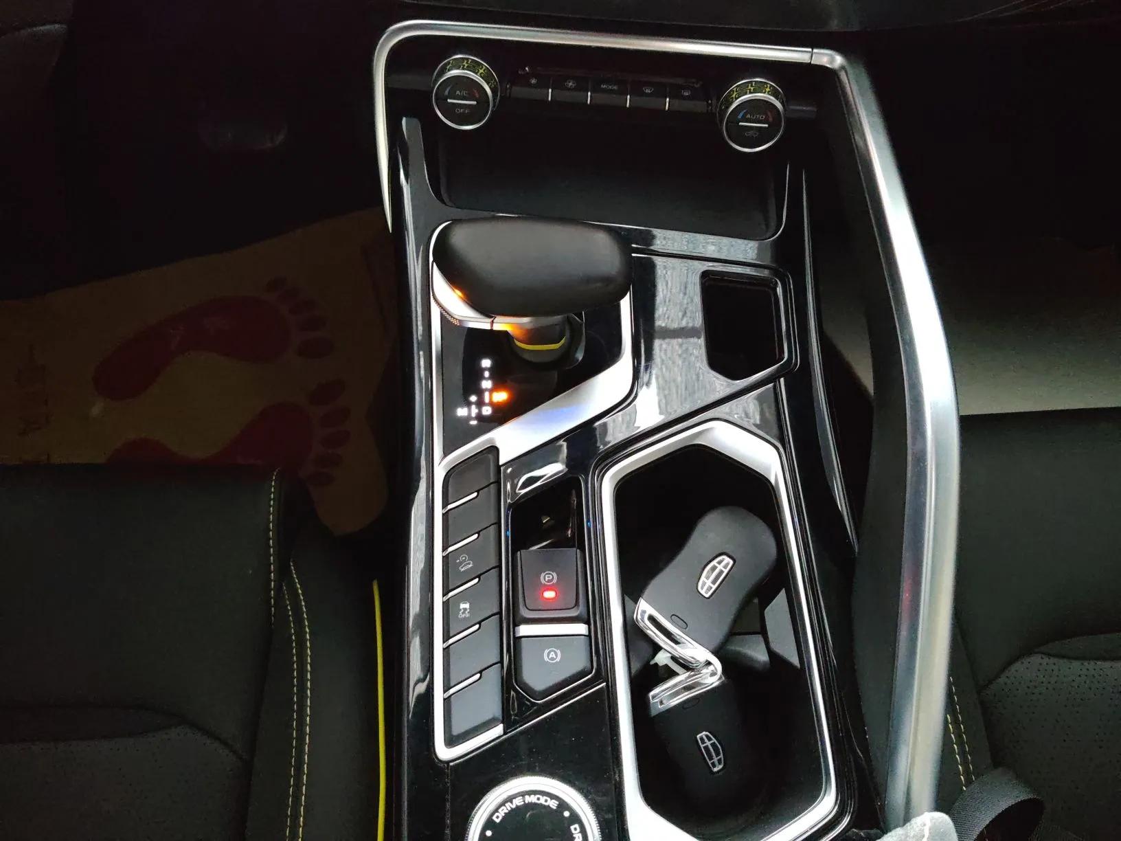 Geely Auto Monjaro S 2021 2.0TD DCT Two-Wheel Drive Lightning Edition — миниатюра 15