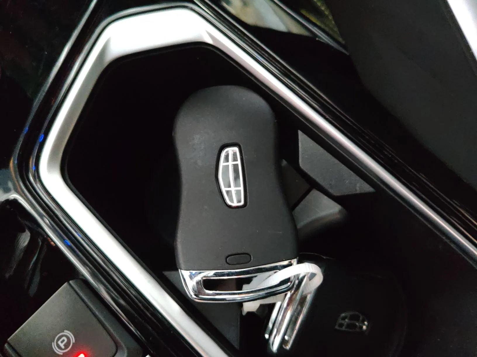 Geely Auto Monjaro S 2021 2.0TD DCT Two-Wheel Drive Lightning Edition — миниатюра 19