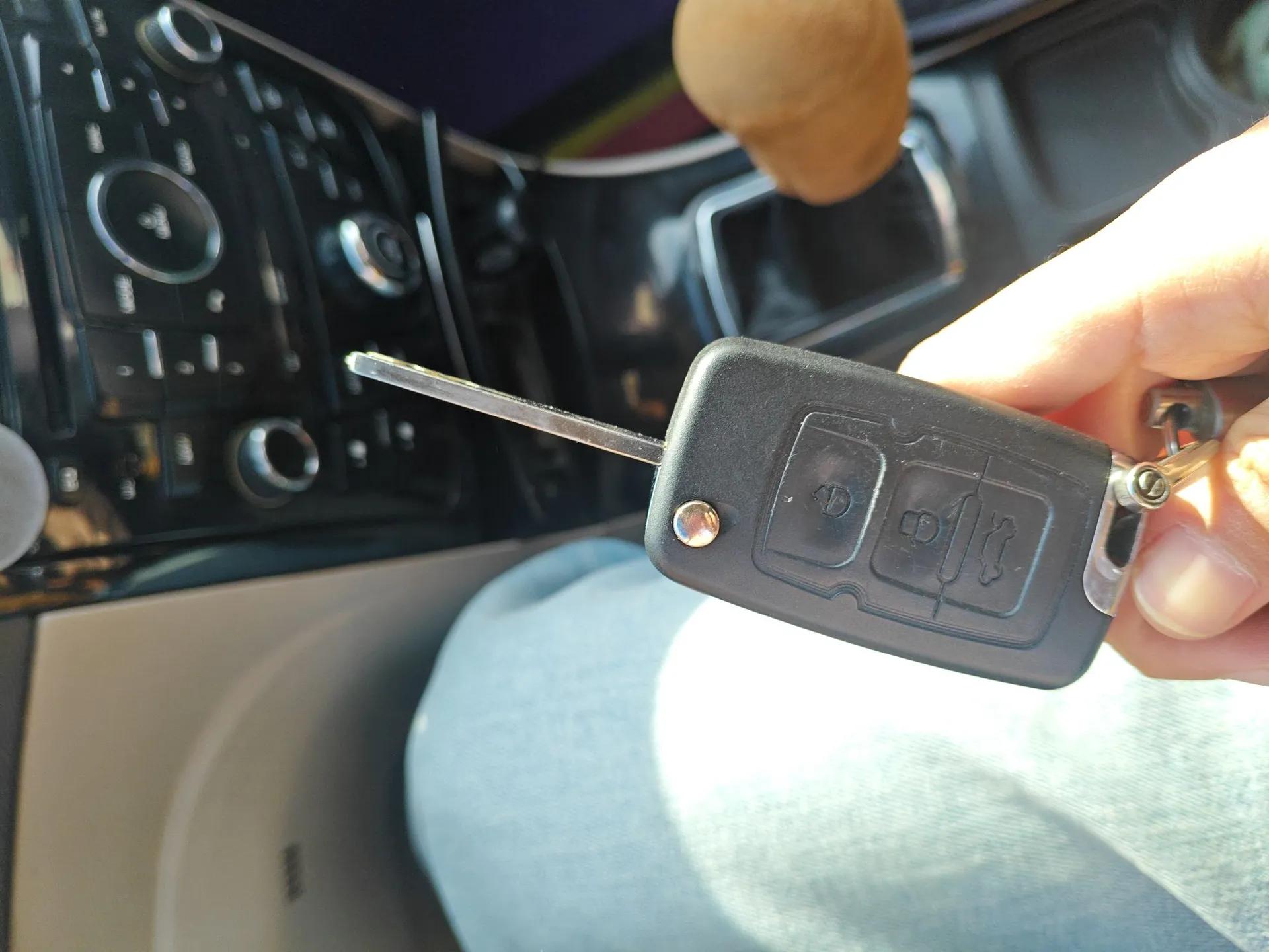 Geely Auto GC7 2012 1.8L Manual Luxury Model — миниатюра 9