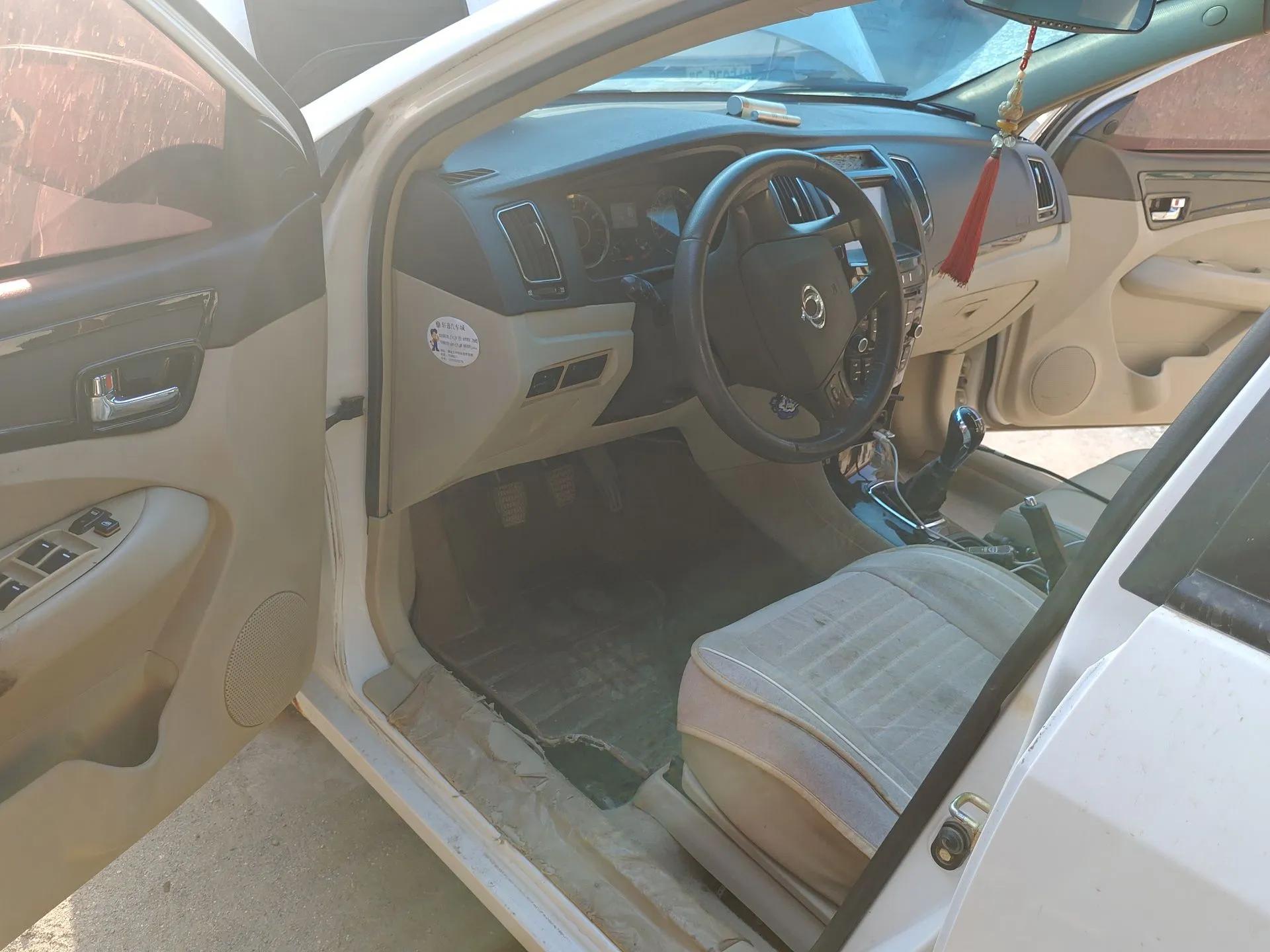 Geely Auto GC7 2013 1.5L Manual Luxury Model — миниатюра 17