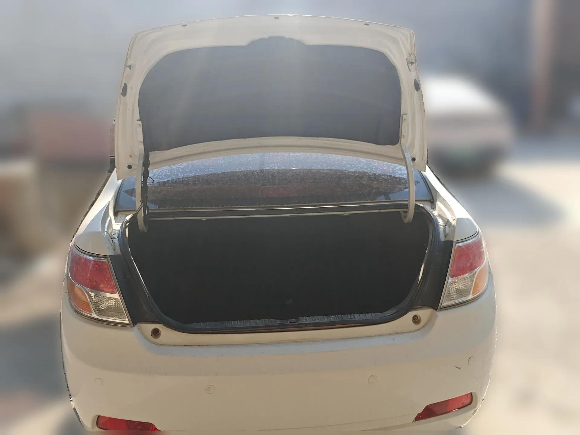 Geely Auto GC7 2013 1.5L Manual Luxury Model — миниатюра 20