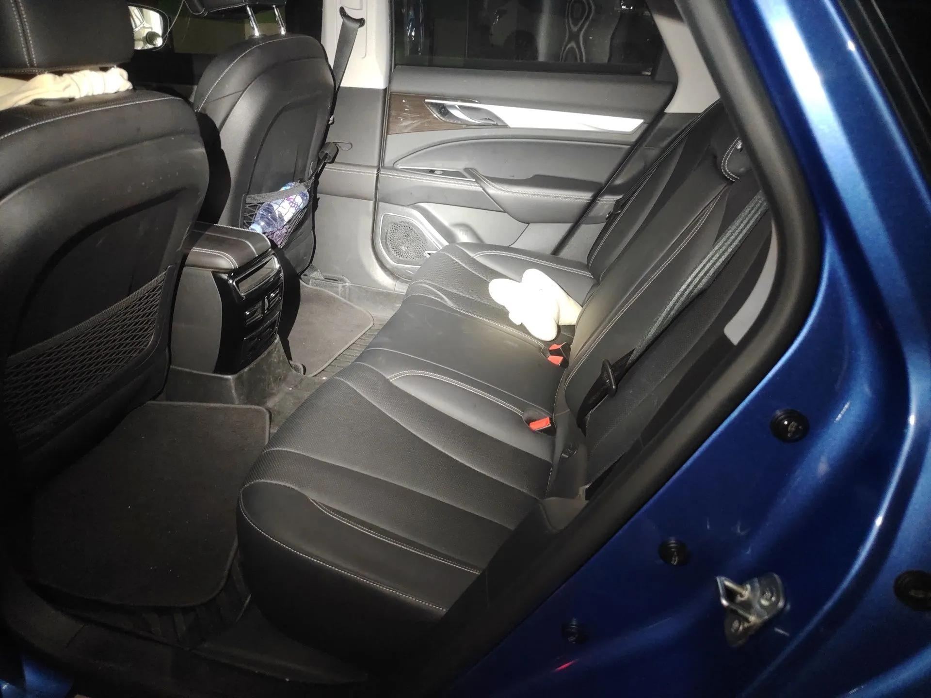 Geely Auto Emgrand GT New Energy 2018 1.5T PHEV Yaoxiang Edition — миниатюра 18