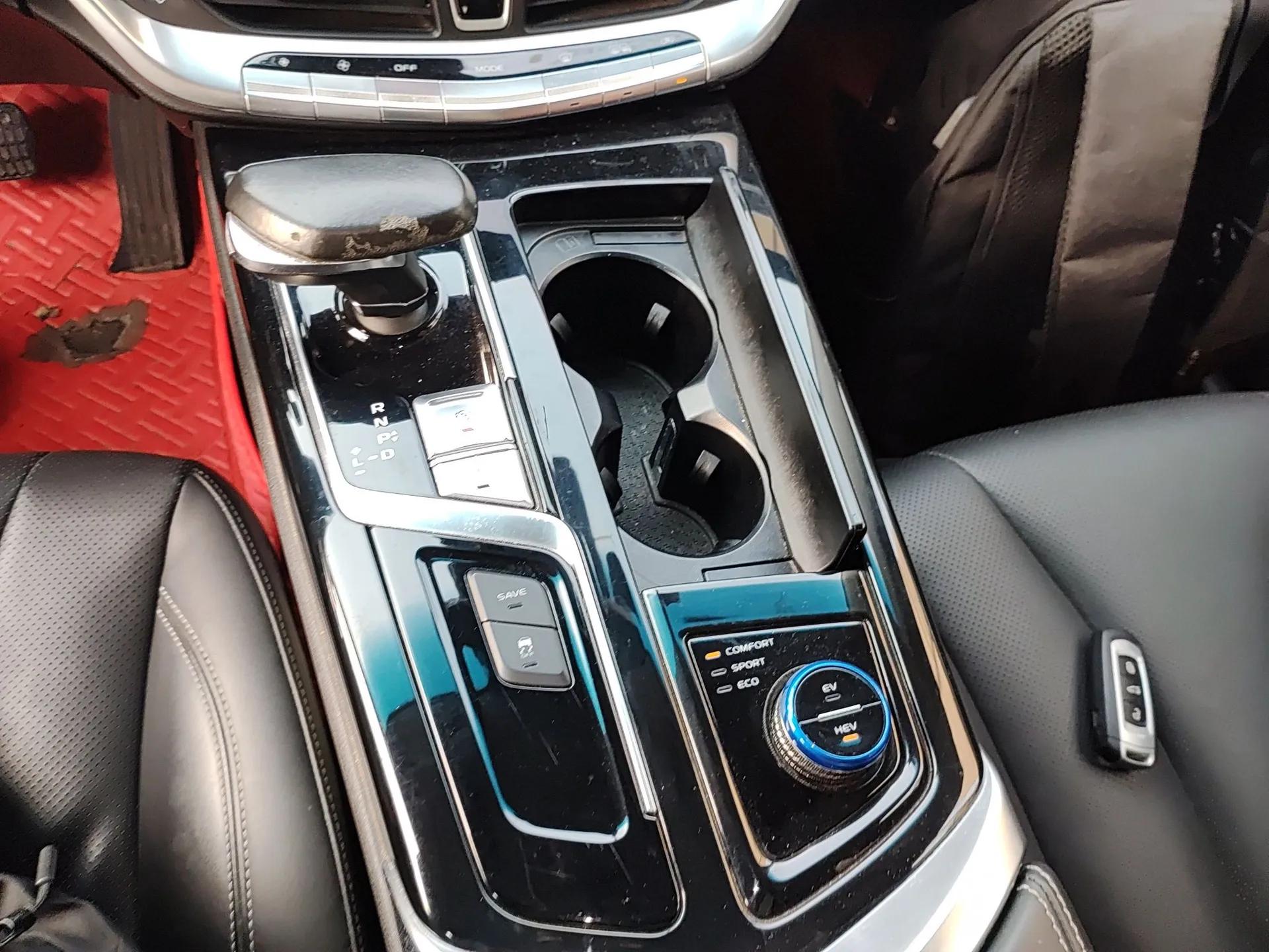 Geely Auto Emgrand GT New Energy 2018 1.5T PHEV Yaoxiang Edition — миниатюра 15