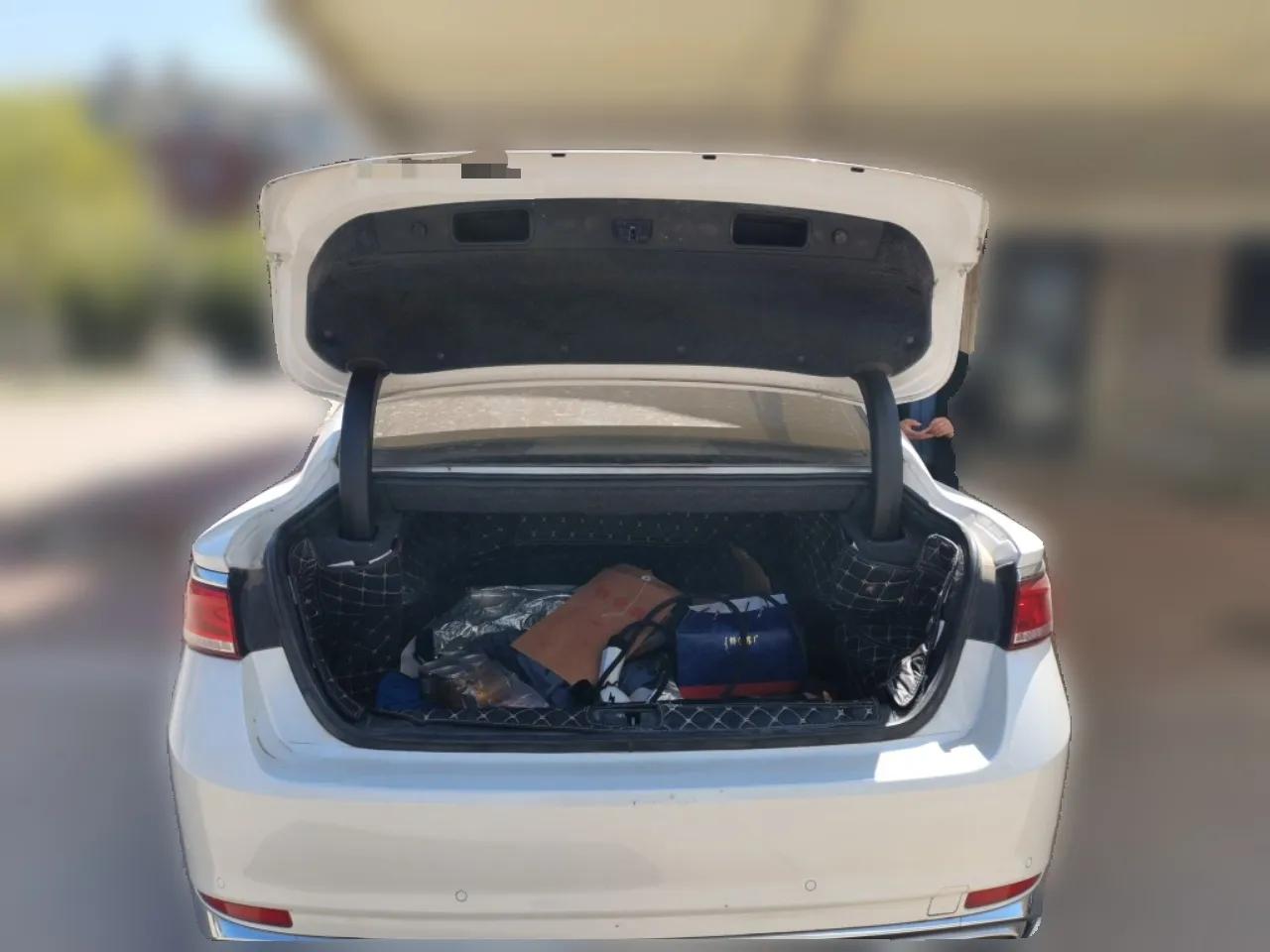 Geely Auto Emgrand GT New Energy 2018 1.5T PHEV Yao Ling Edition — миниатюра 20