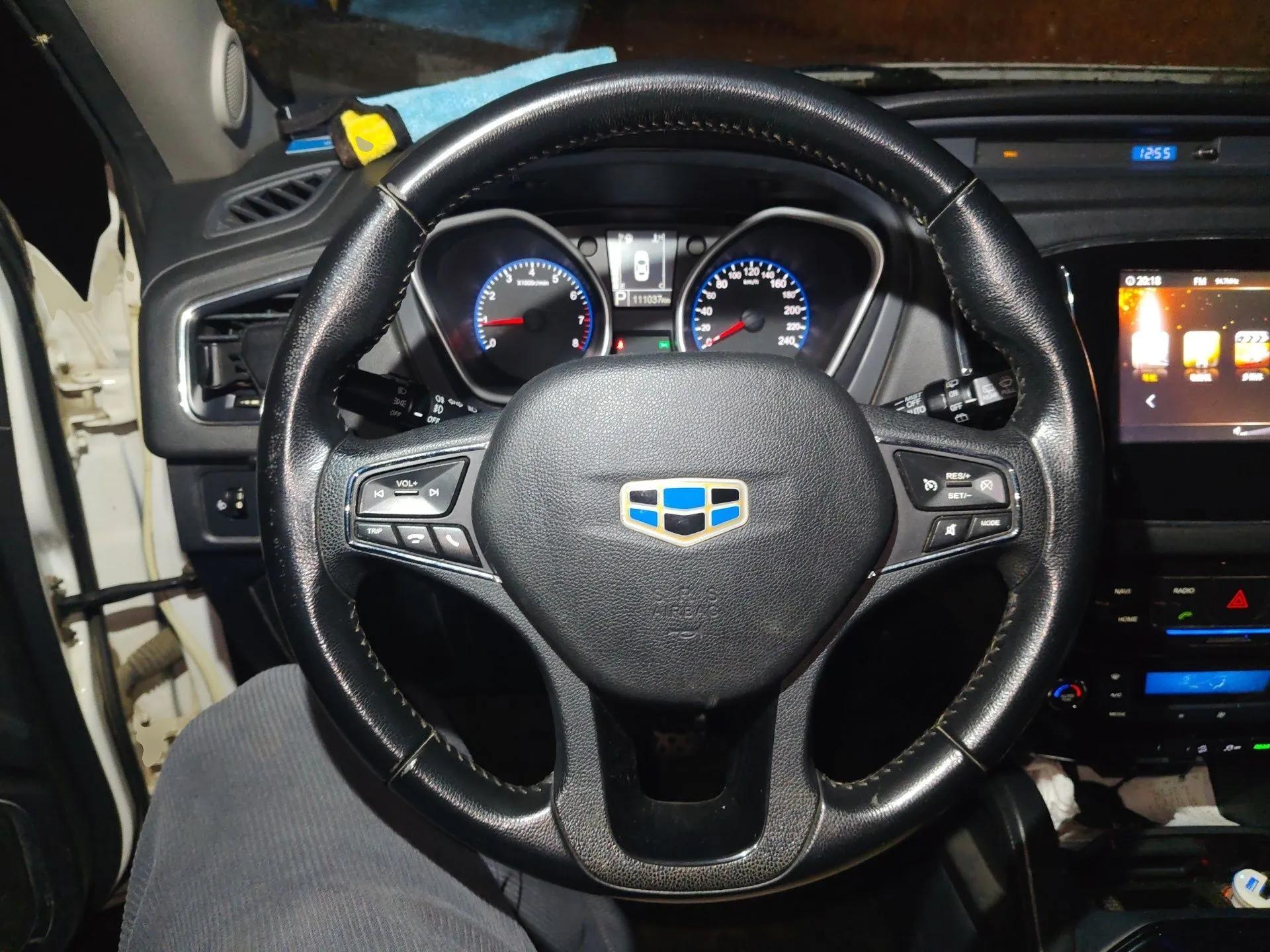 Geely Auto GX9 2014 2.4L Automatic Two-Wheel Drive Luxury Version — миниатюра 11