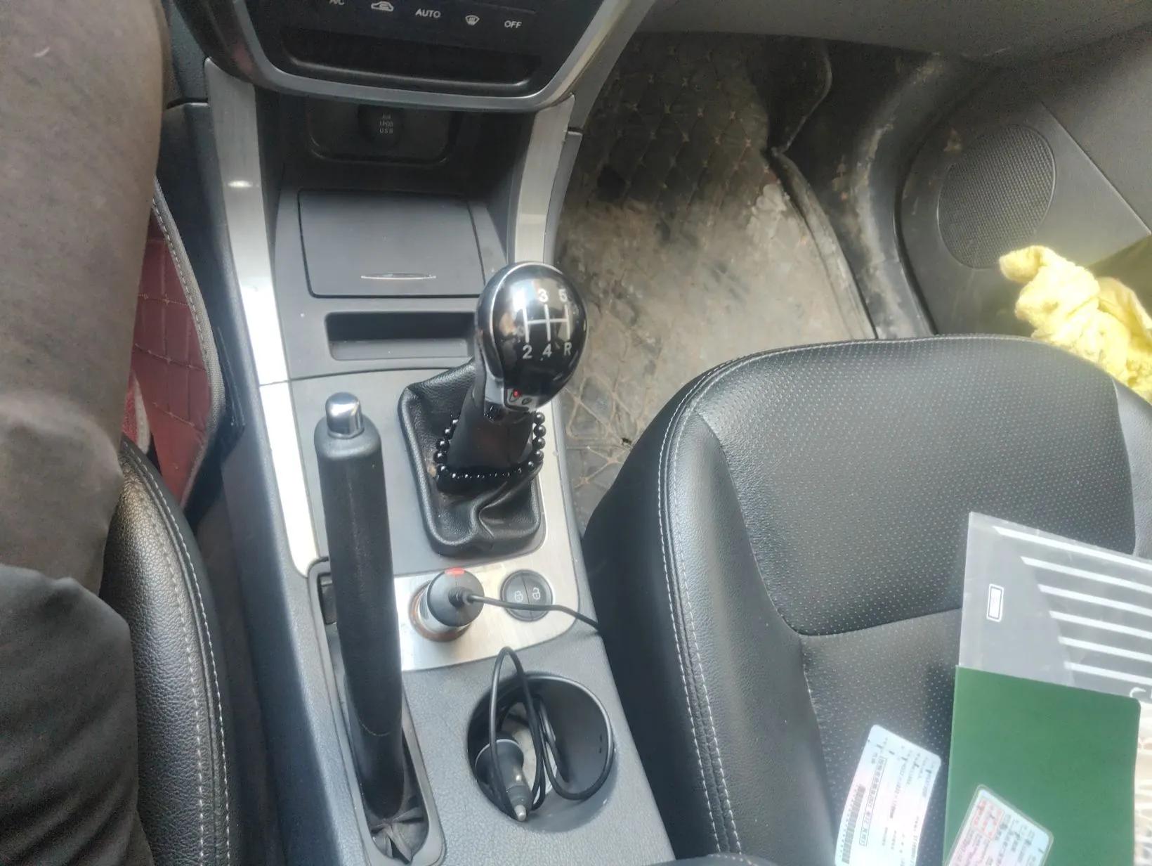 Geely Auto SX7 2013 2.0L Manual Elite Edition — миниатюра 17