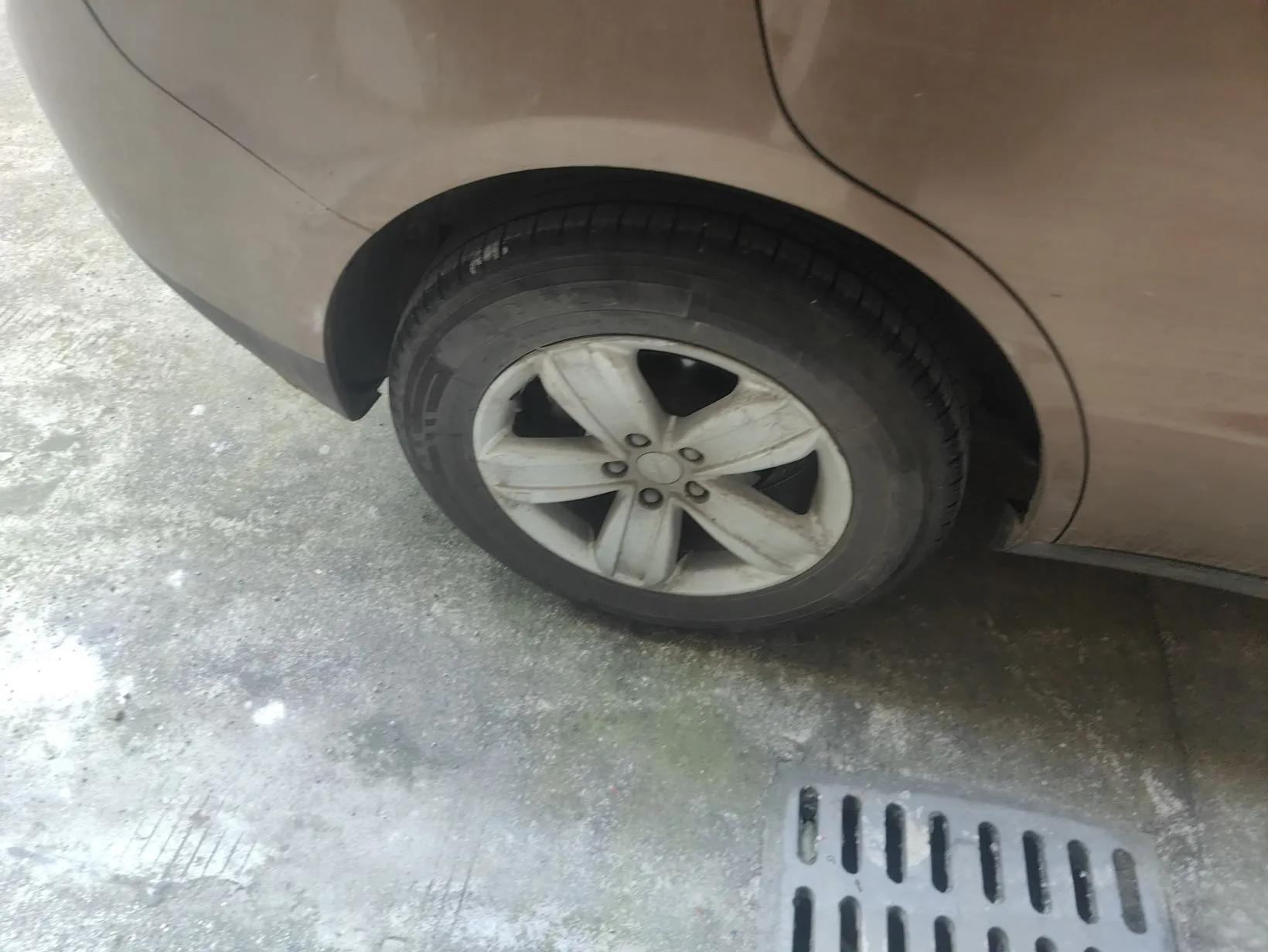 Geely Auto SX7 2013 2.0L Manual Elite Edition — миниатюра 10