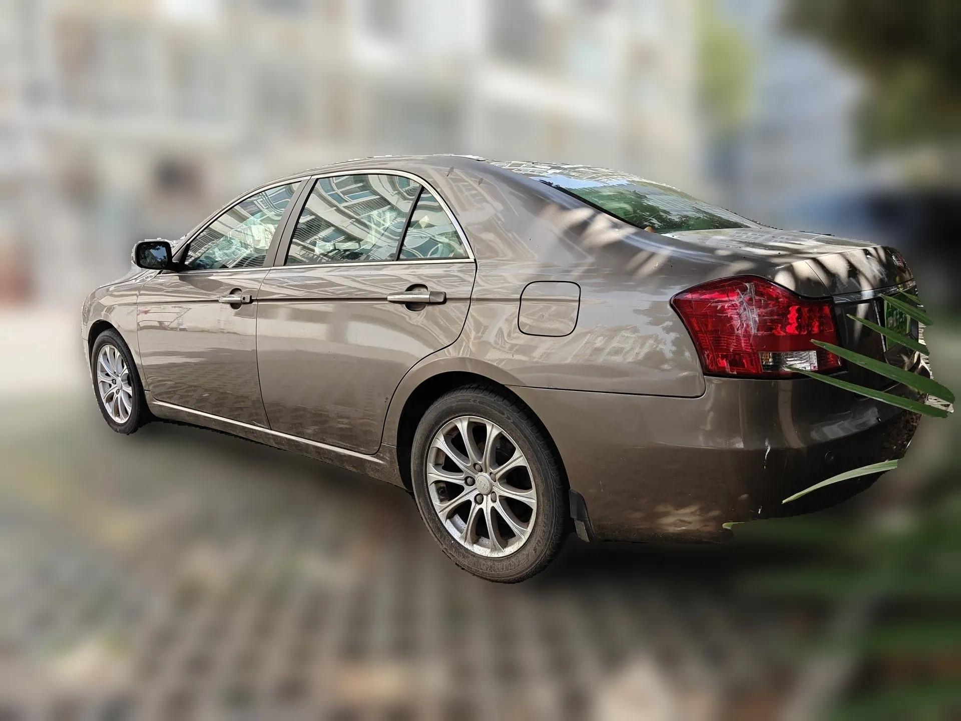 Geely Auto EC8 2013 2.0L Automatic Prestige Edition — миниатюра 4