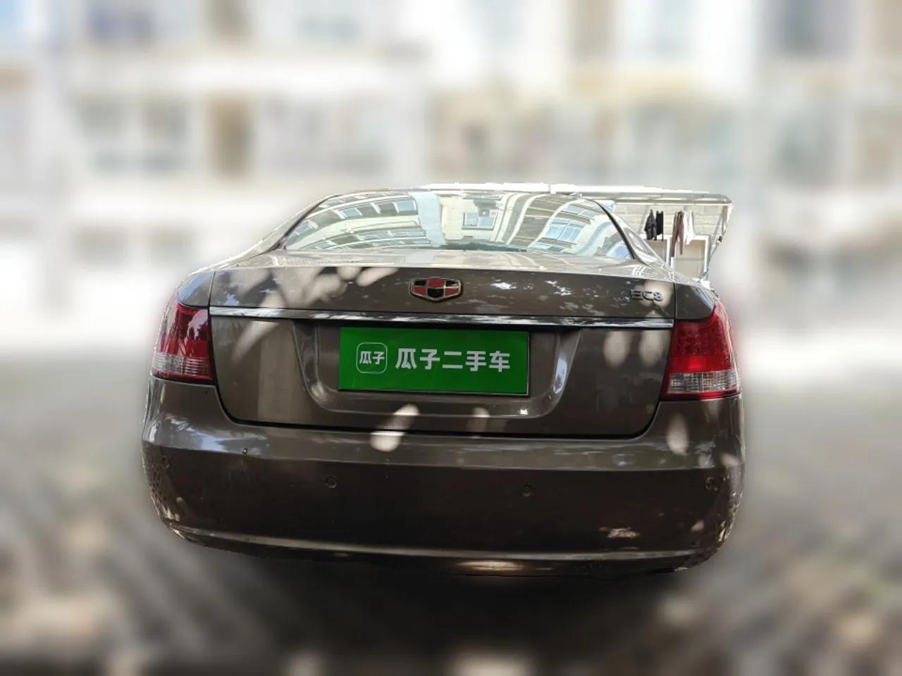 Geely Auto EC8 2013 2.0L Automatic Prestige Edition — миниатюра 5