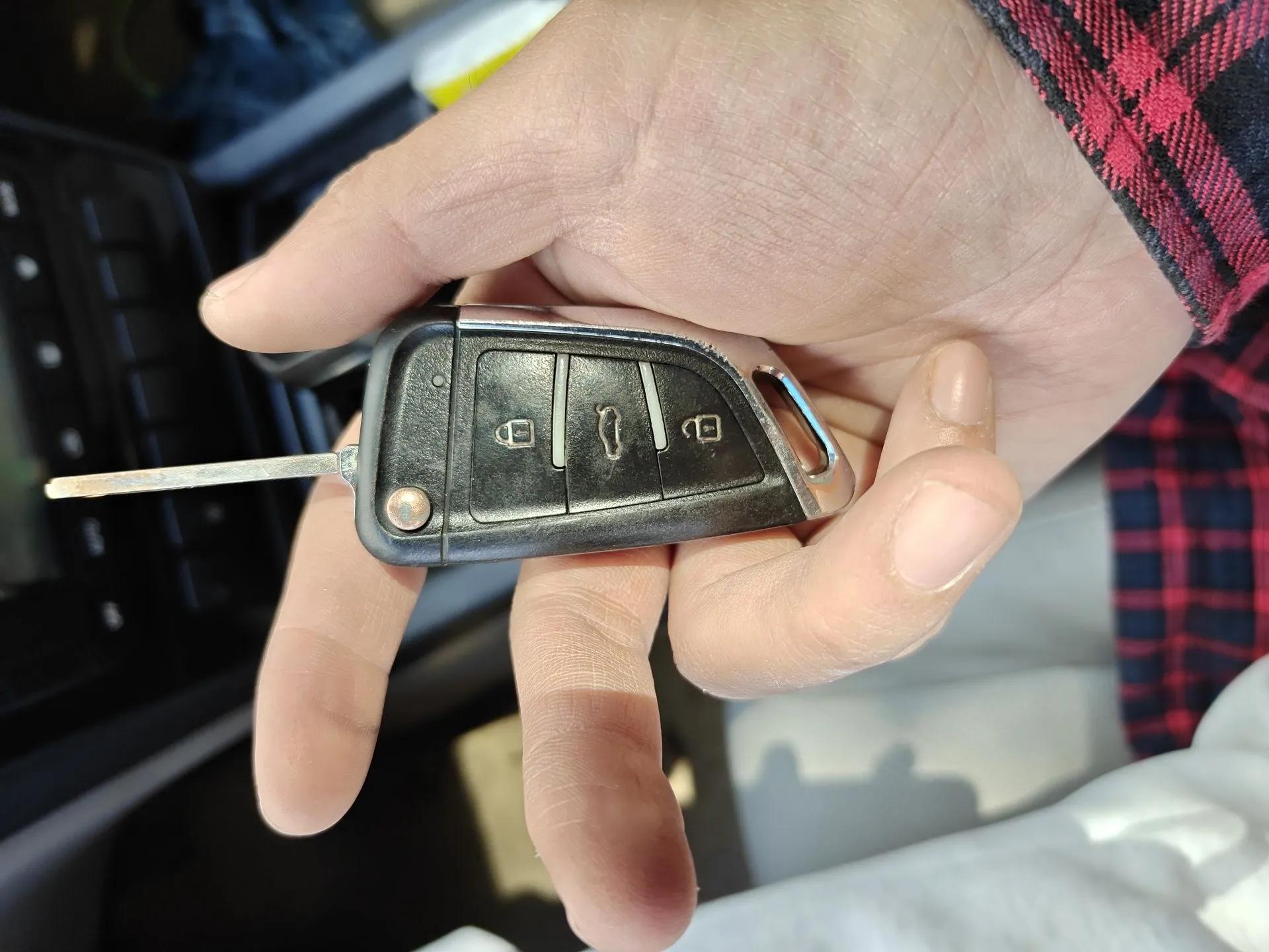 Geely Auto EC8 2013 2.0L Automatic Prestige Edition — миниатюра 9
