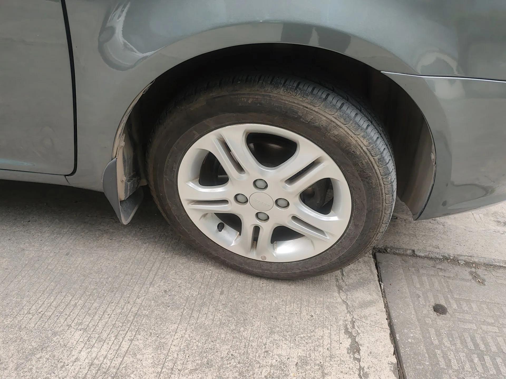 Geely Auto Diamond Fortune 2015 1.5L Elite Model — миниатюра 8
