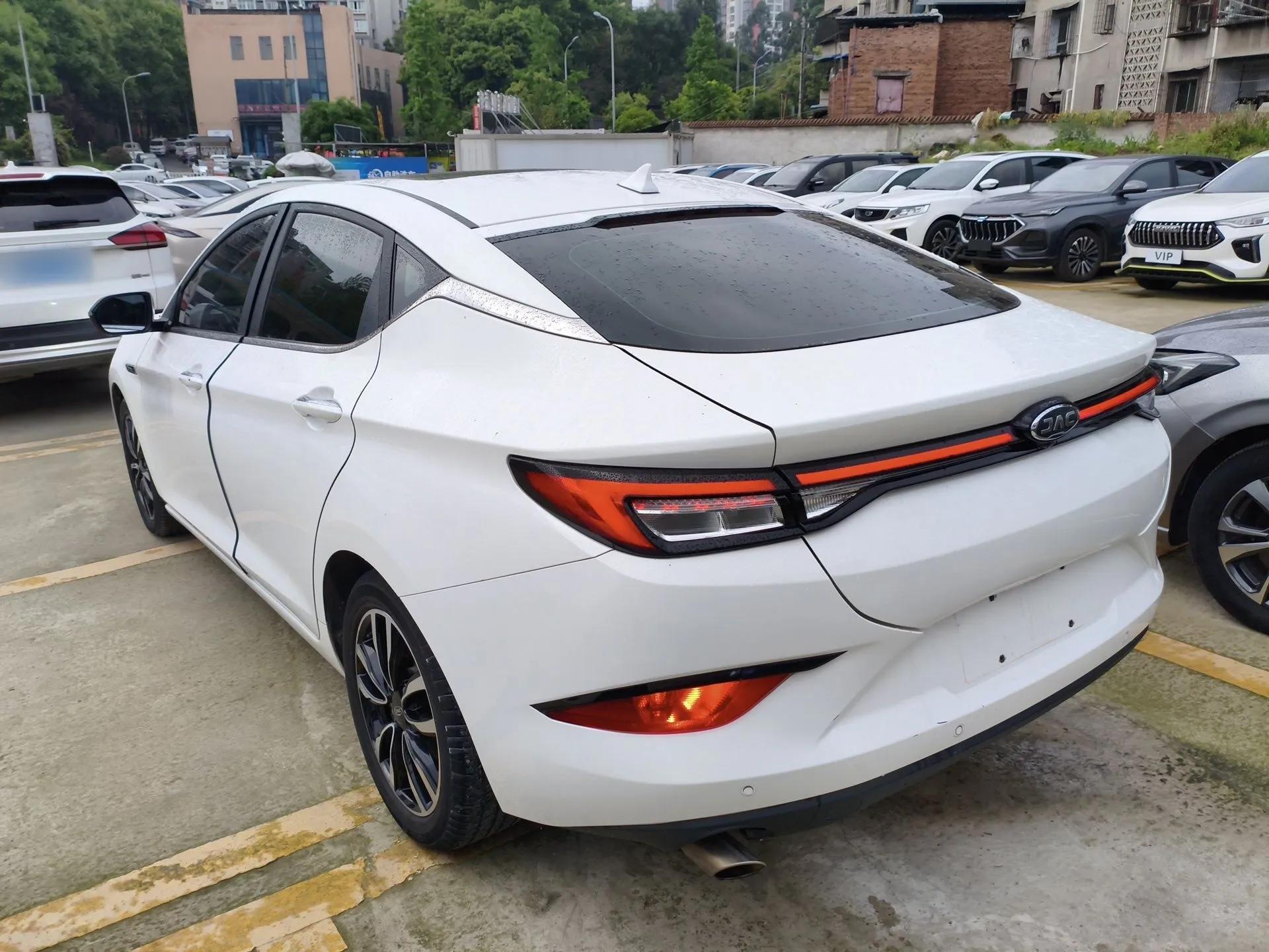 JAC Group J7 2020 1.5T CVT Dream Edition — миниатюра 7