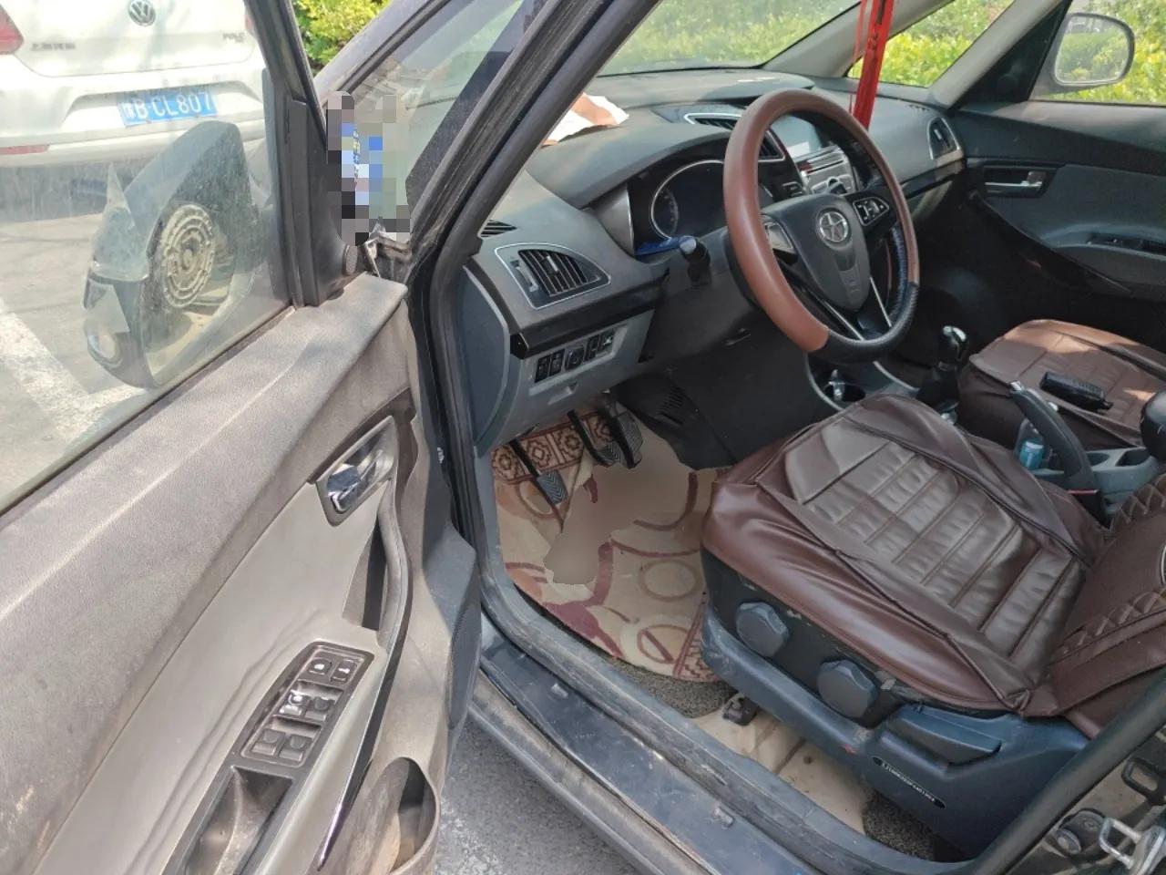 JAC Group Refine M2 2013 1.5L Manual Comfort 7-Seater — миниатюра 17
