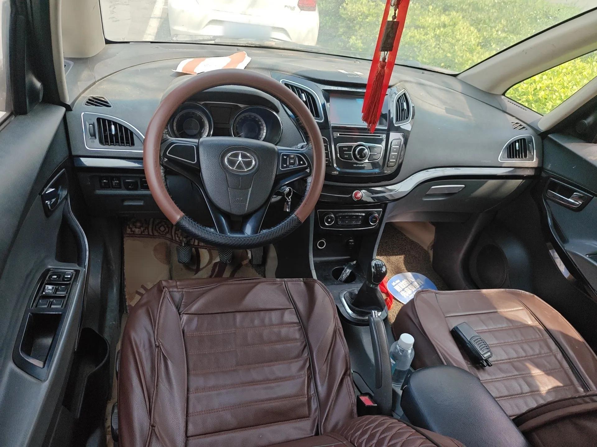 JAC Group Refine M2 2013 1.5L Manual Comfort 7-Seater — миниатюра 10
