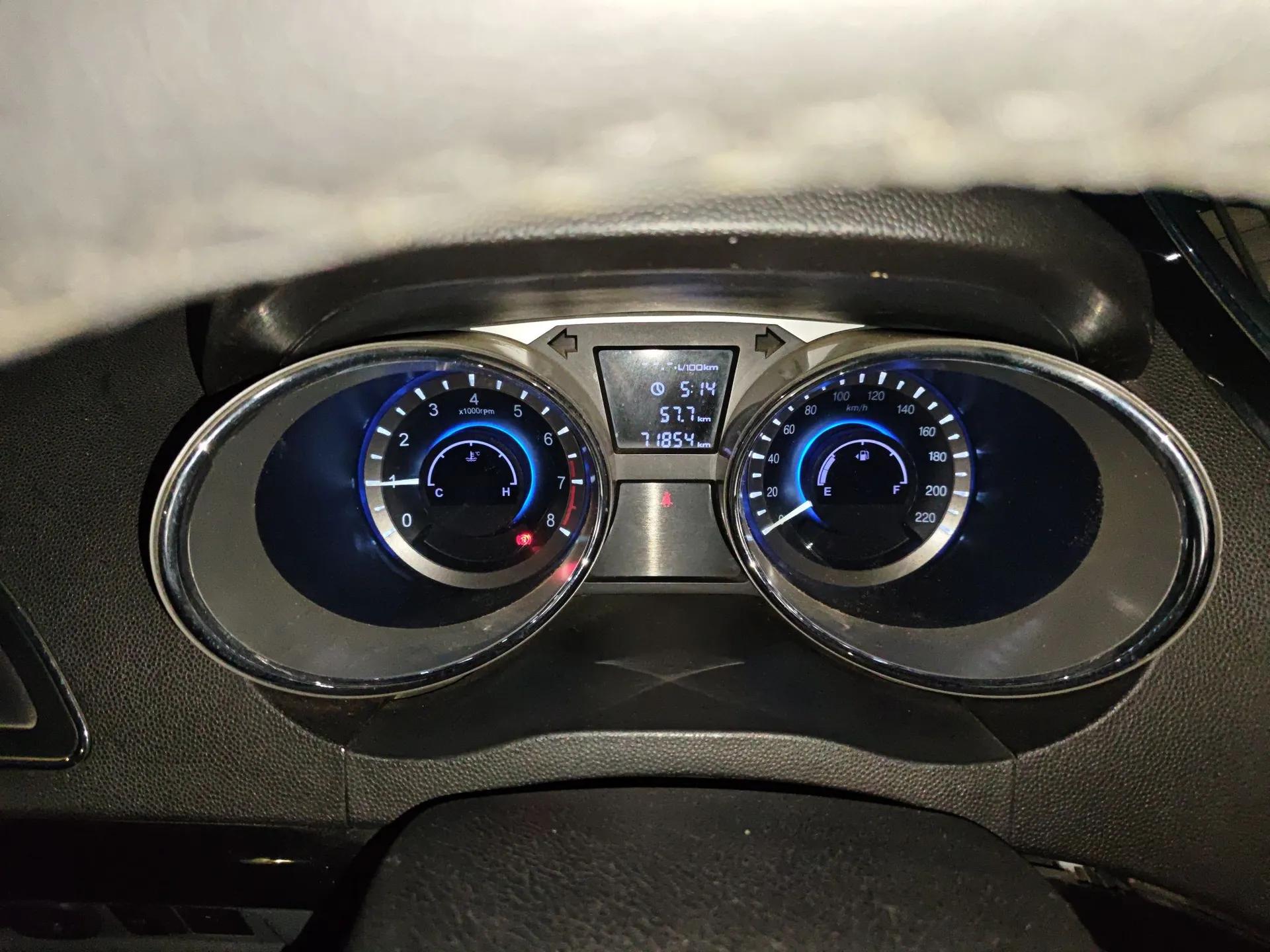 JAC Group Refine M2 2013 1.5L Manual Comfort Model 5 Seats — миниатюра 13