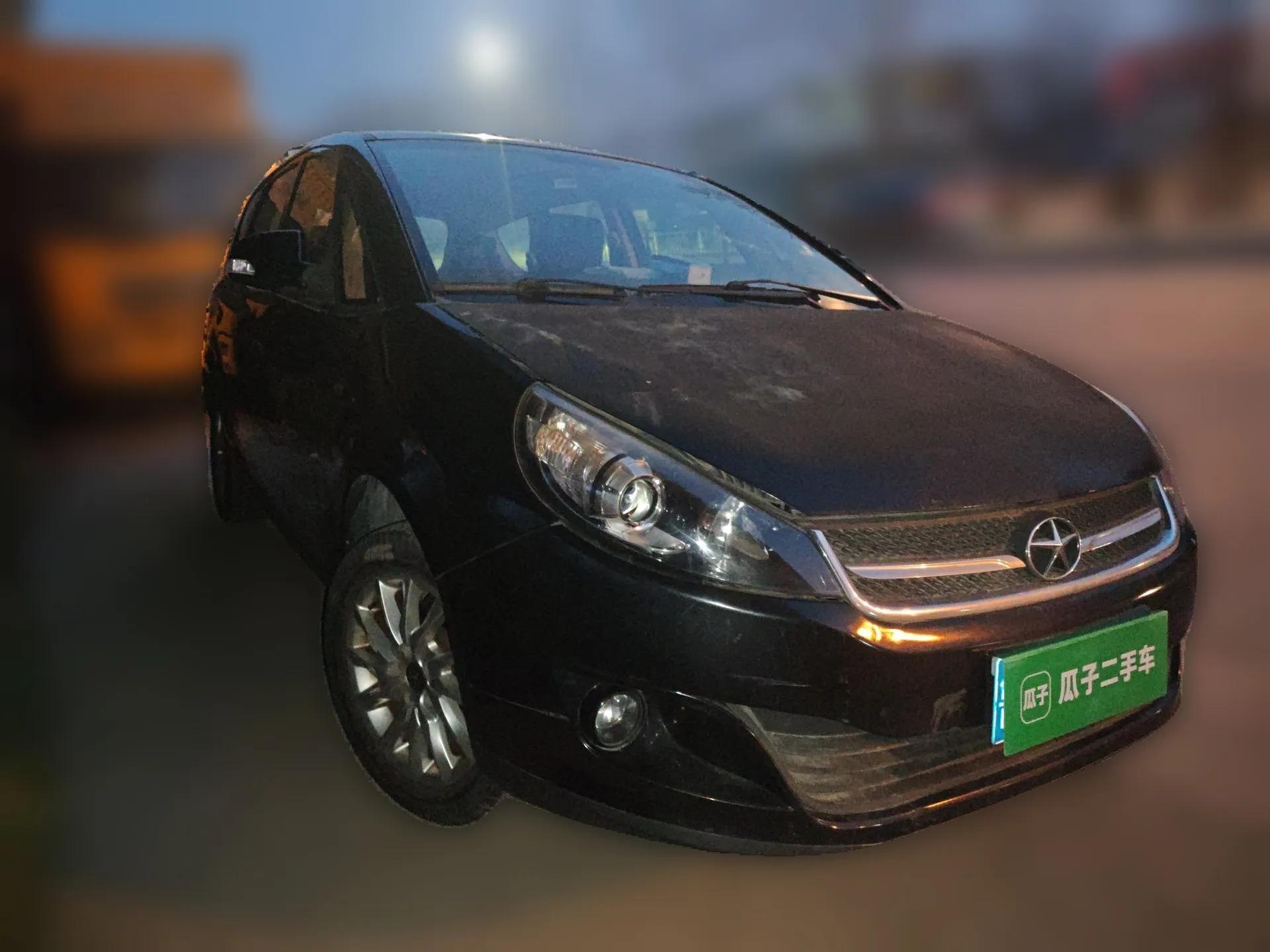 JAC Group Refine M2 2013 1.5L Manual Comfort Model 5 Seats — миниатюра 3