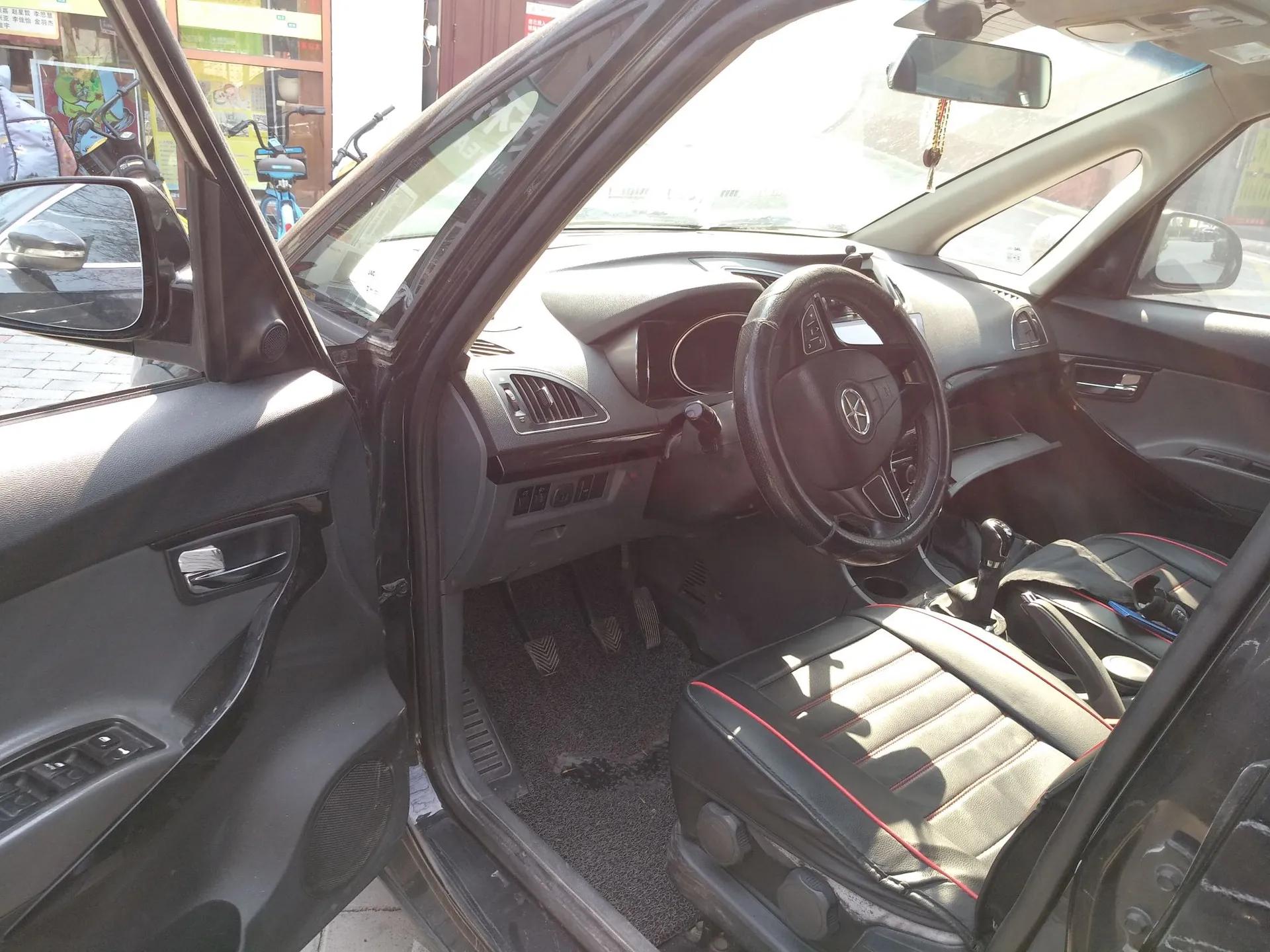 JAC Group Refine M2 2013 1.5L Manual Comfort Model 5 Seats — миниатюра 17