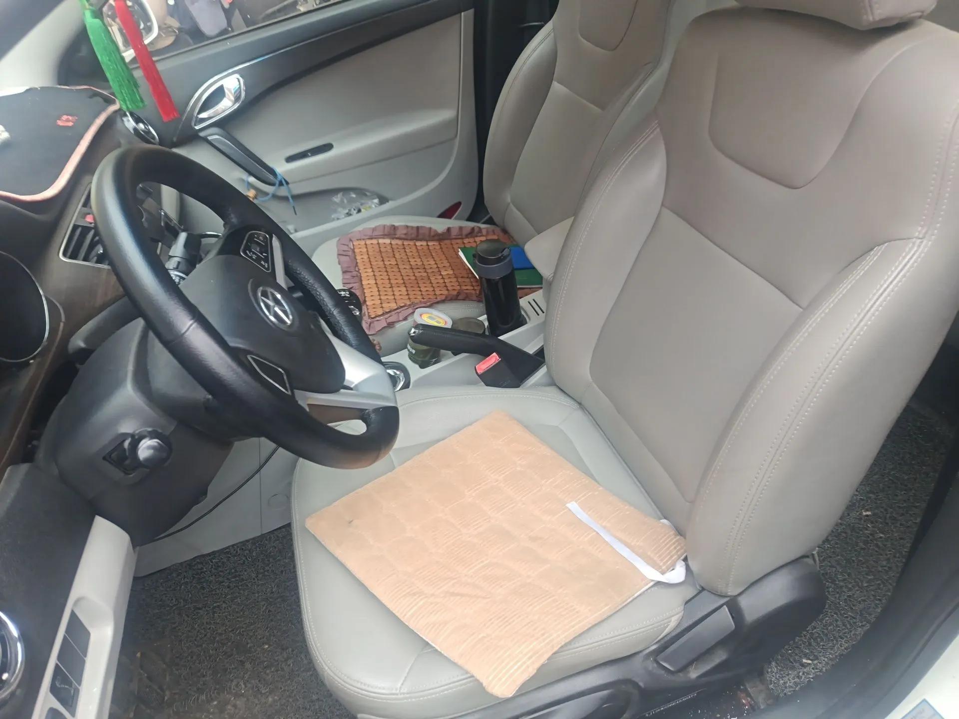 JAC Group Heyue 2014 1.5L Manual Luxury Version China IV Standard — миниатюра 16