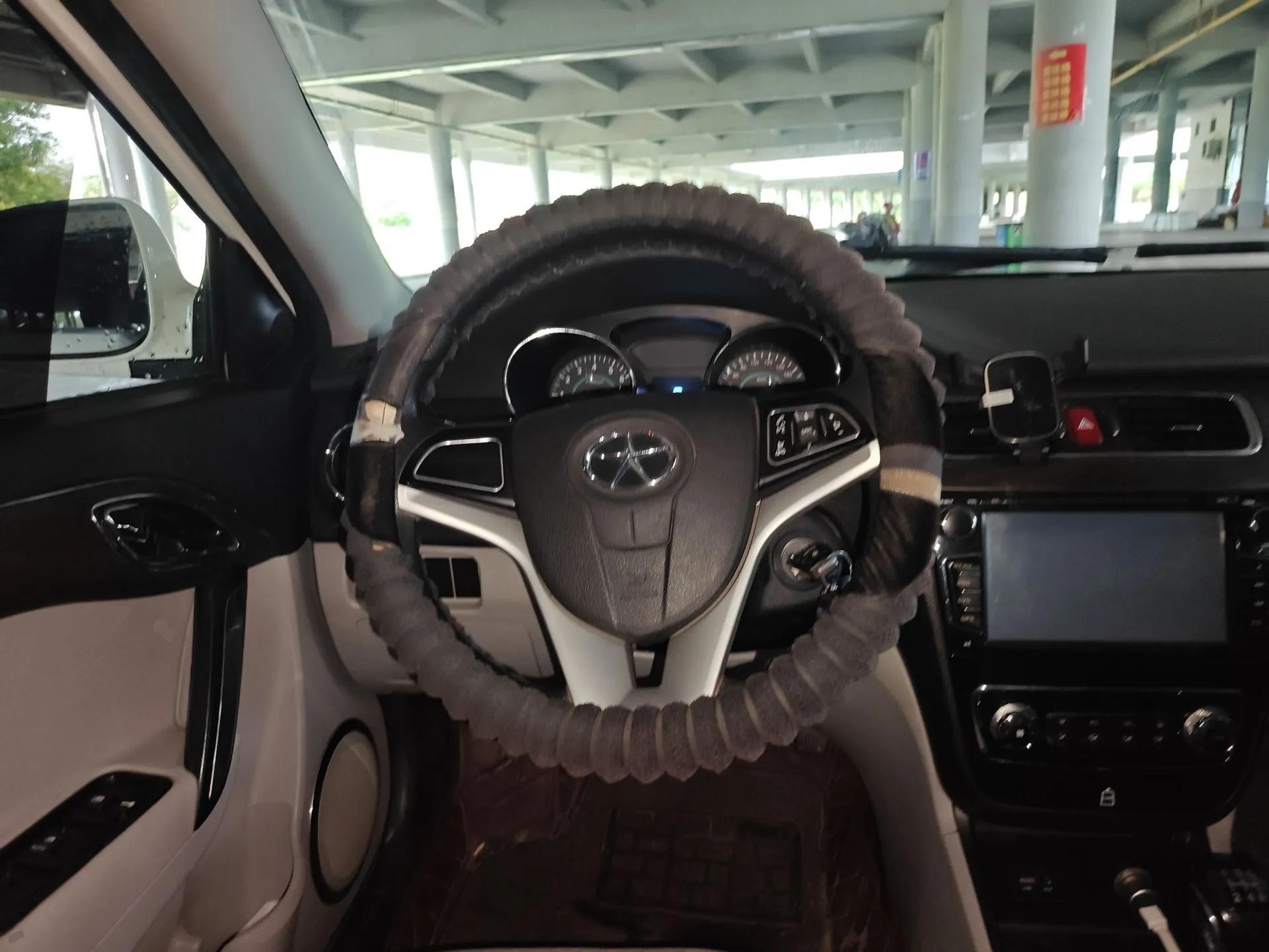 JAC Group Heyue 2014 1.5L Manual Comfort Model China IV Standard — миниатюра 11