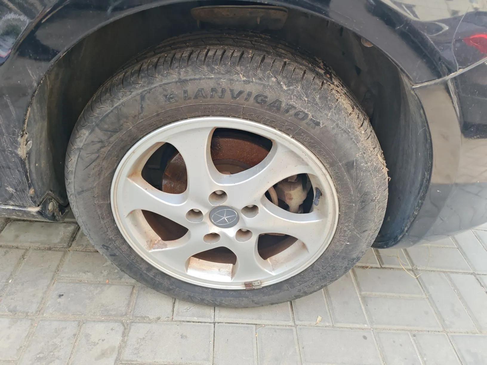 JAC Group Heyue 2011 1.5L Manual Elegant Model — миниатюра 8