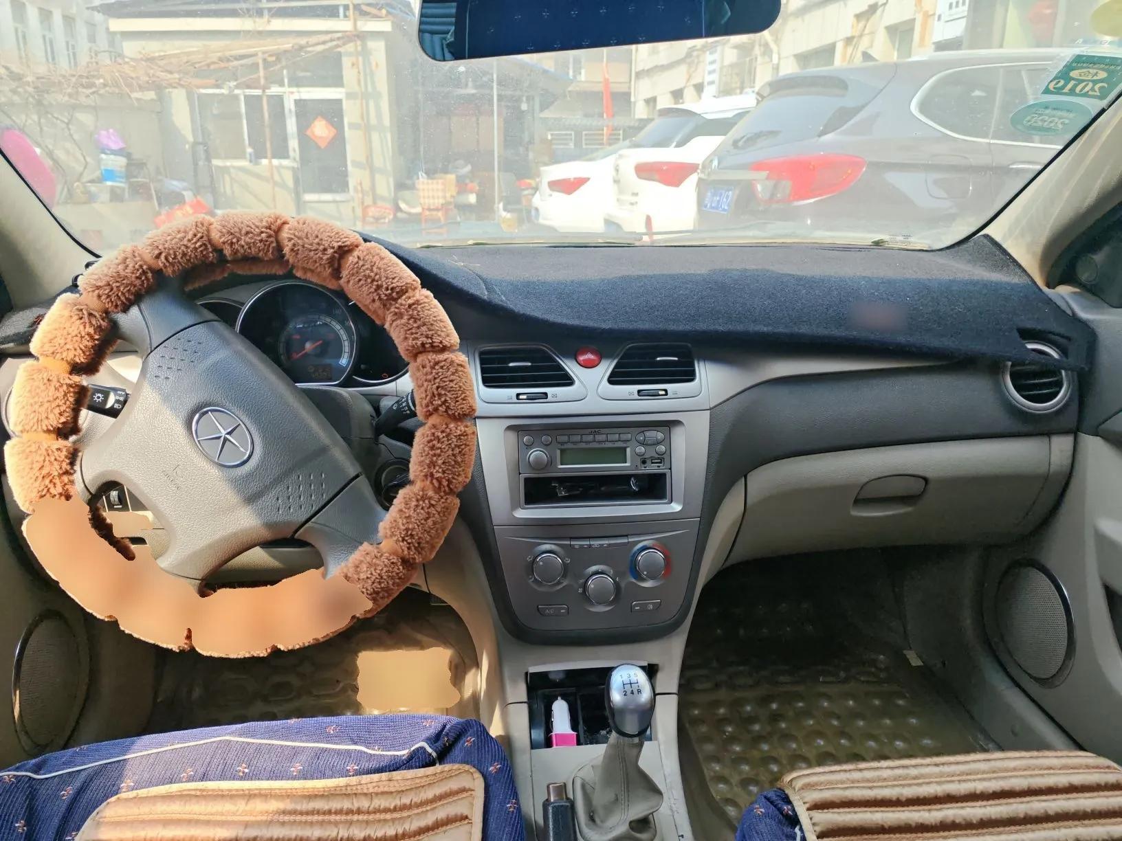 JAC Group Heyue 2011 1.5L Manual Elegant Model — миниатюра 10