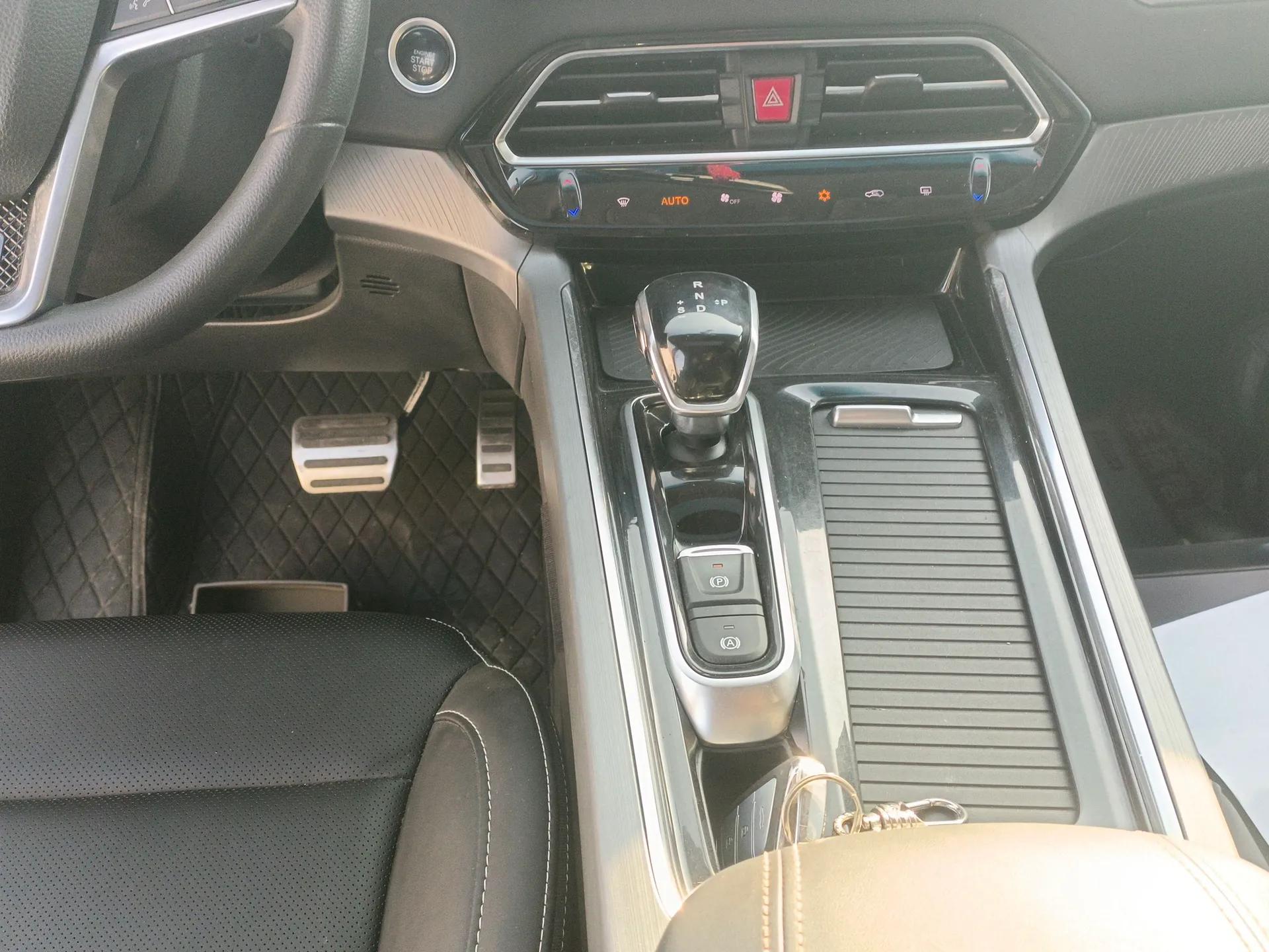JAC Group X7 2020 1.5TGDI Automatic Free-Style Model — миниатюра 17