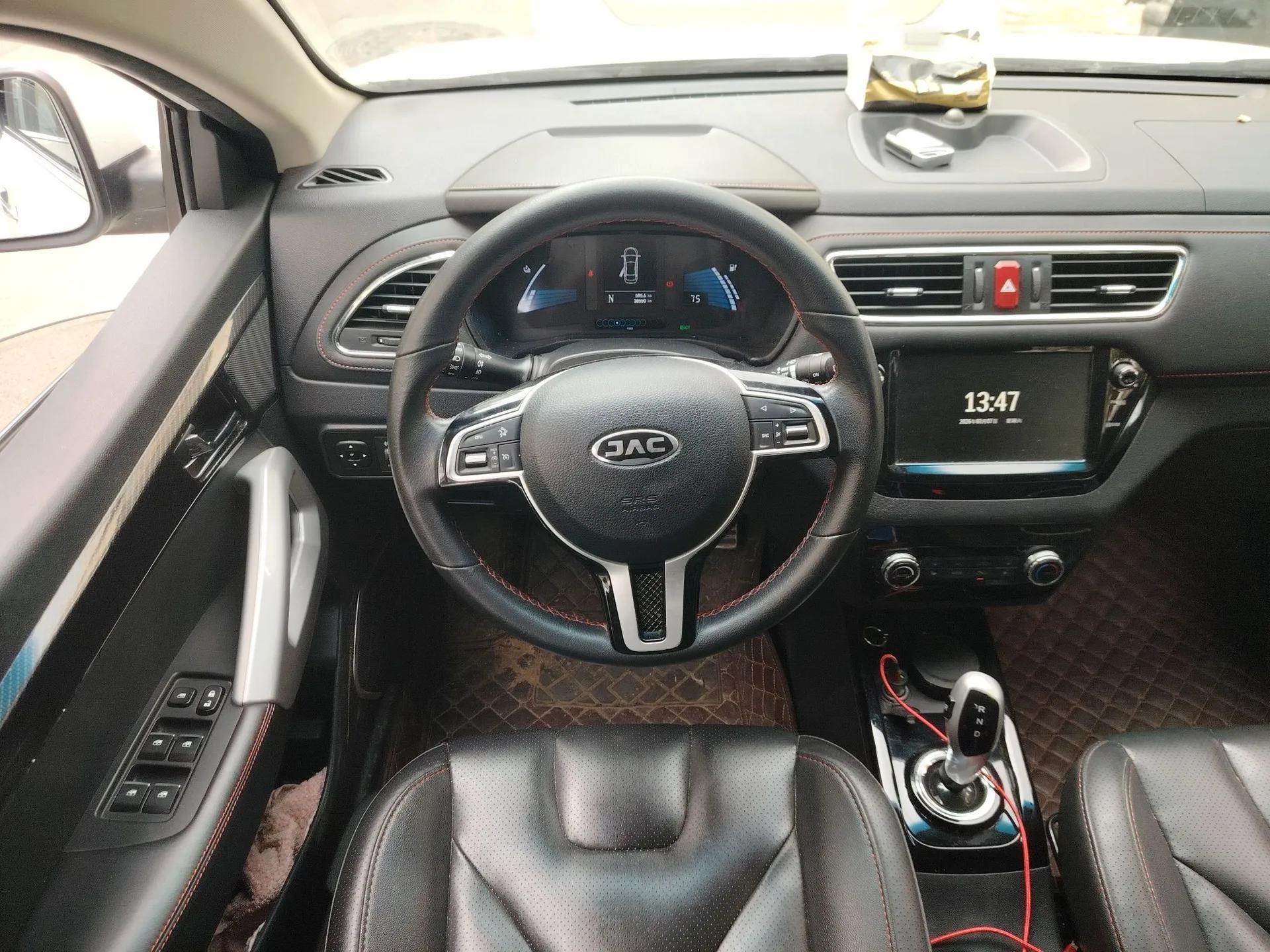 JAC Group iEV7S 2019 Luxury Smart Supreme Deluxe Edition — миниатюра 11
