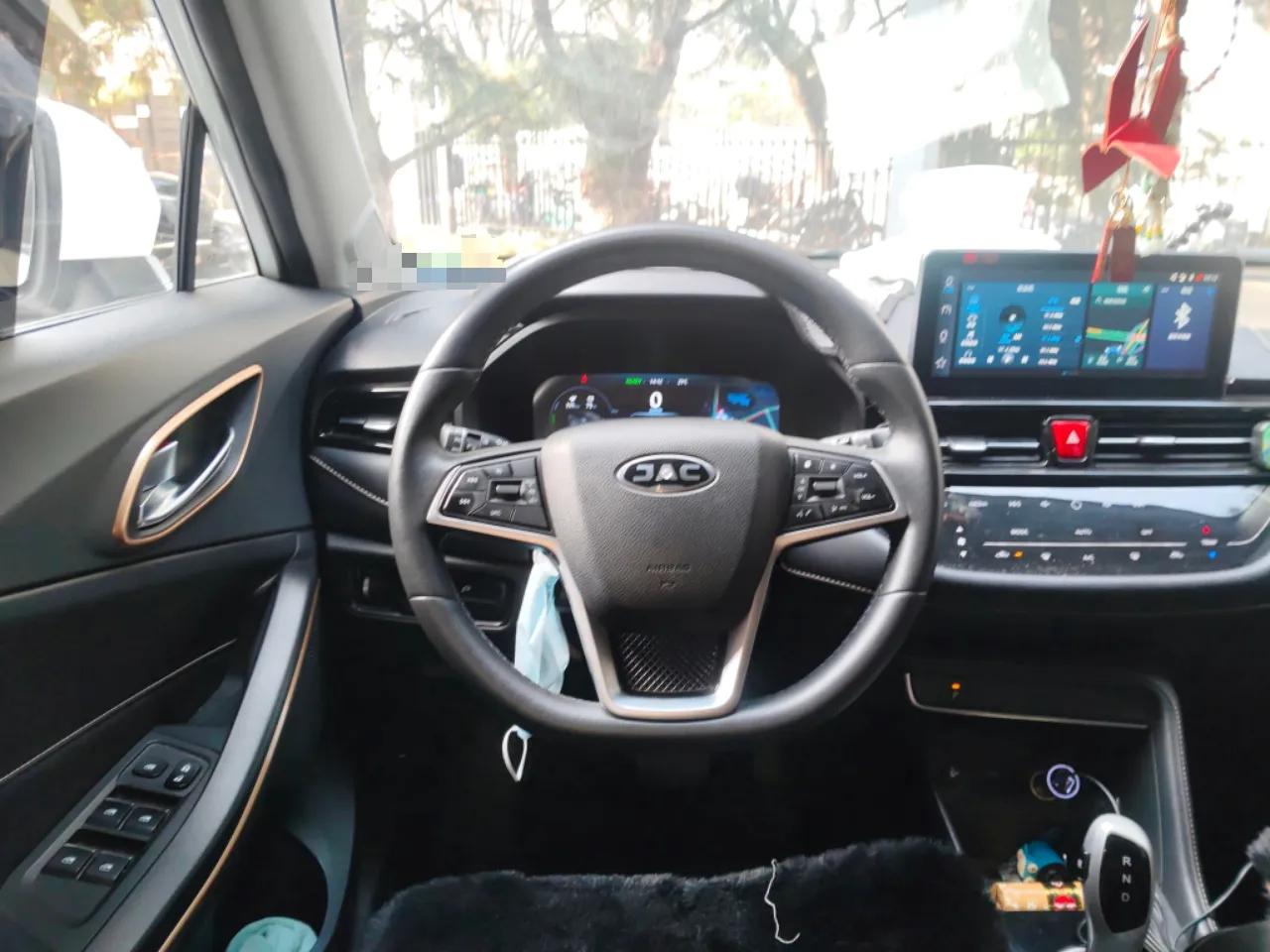 JAC Group iEVS4 2019 Luxury Smart Connectivity Model — миниатюра 11