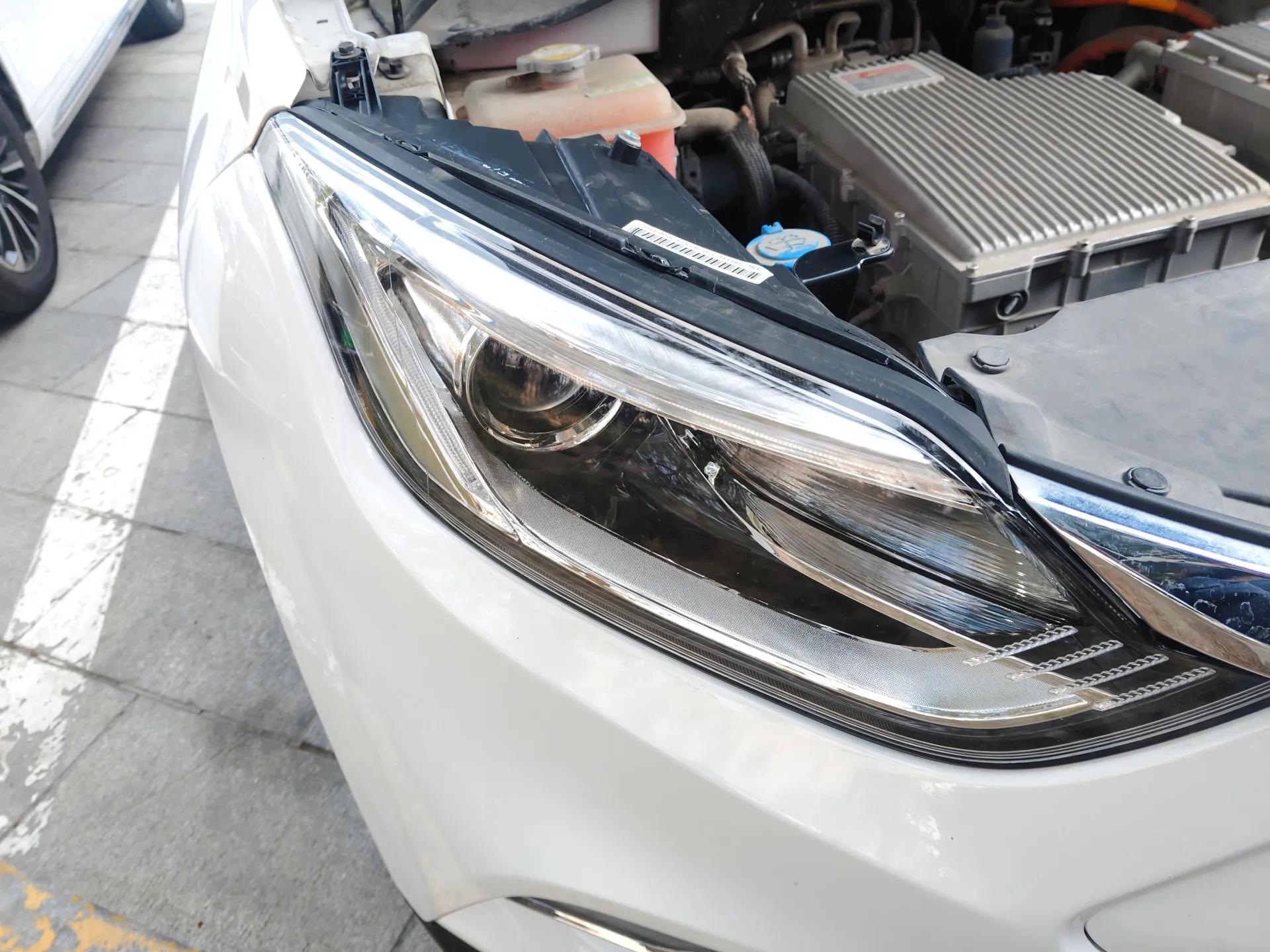 JAC Group iEVS4 2019 Luxury Smart Connectivity Model — миниатюра 7
