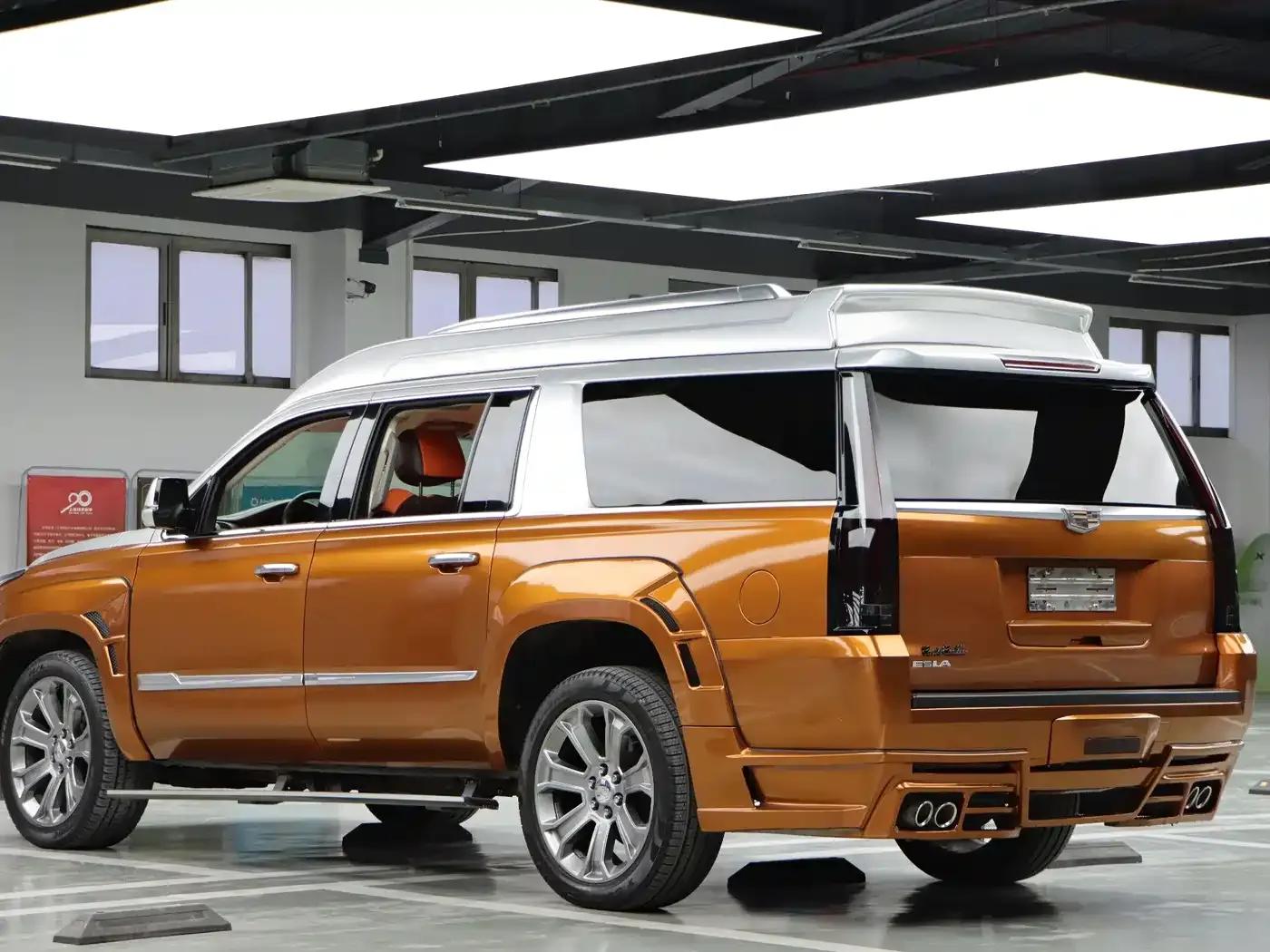 2017 Cadillac Escalade 6.2L ESV Platinum Edition Extended Wheelbase — миниатюра 4