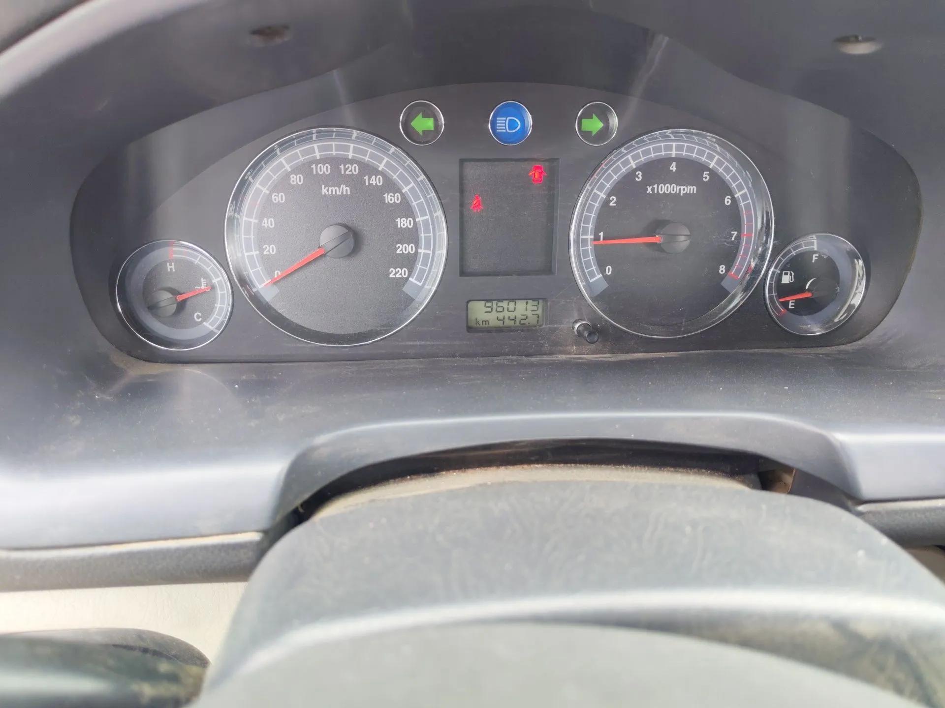 JAC Group Rein 2011 2.0L Two-Wheel Drive Luxury Edition — миниатюра 13
