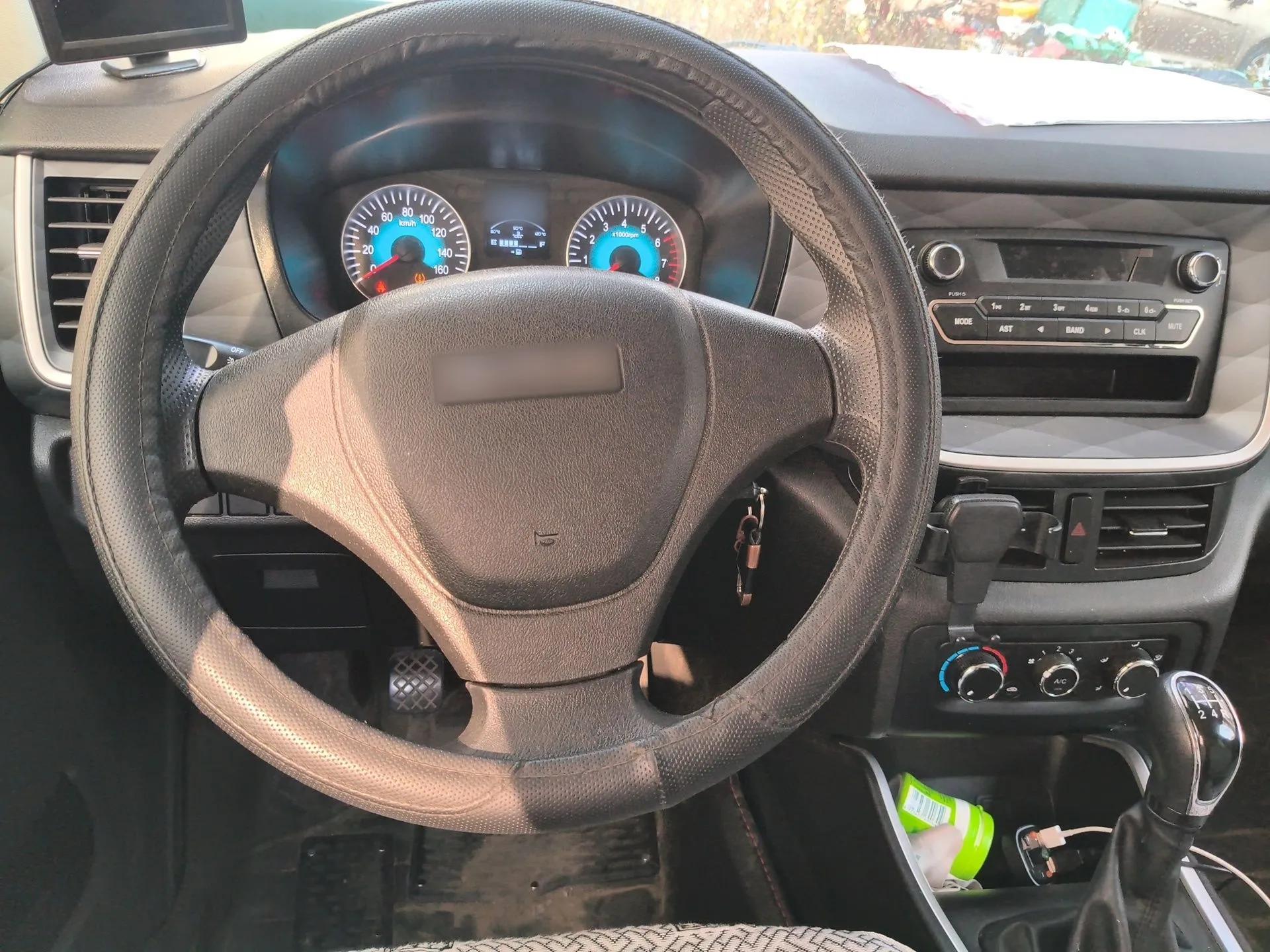 Jinbei Gold Hiace M Classic 2024 1.5L Engineering Lion Passenger Van 7 Seats — миниатюра 11
