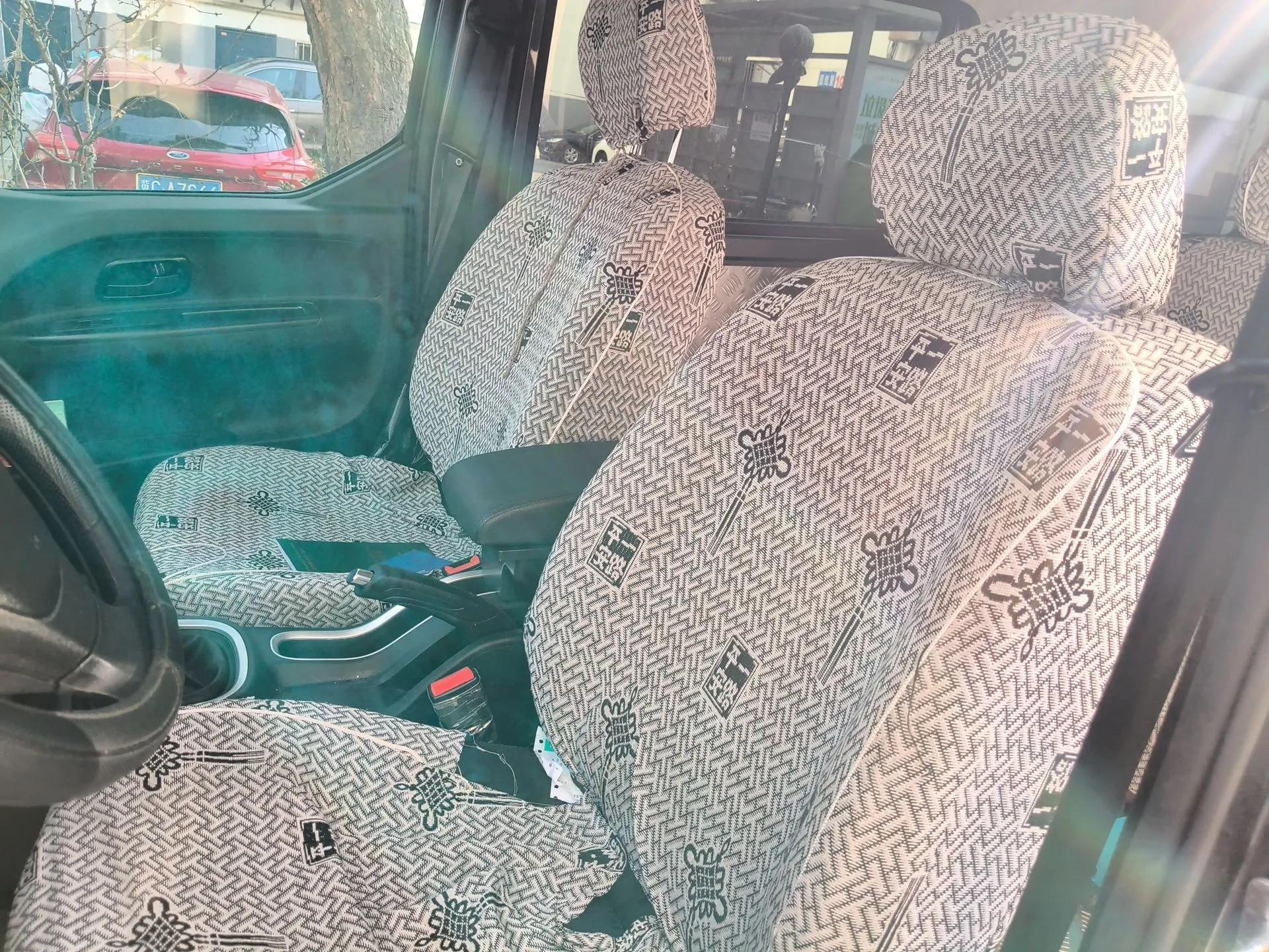 Jinbei Gold Hiace M Classic 2024 1.5L Engineering Lion Passenger Van 7 Seats — миниатюра 16