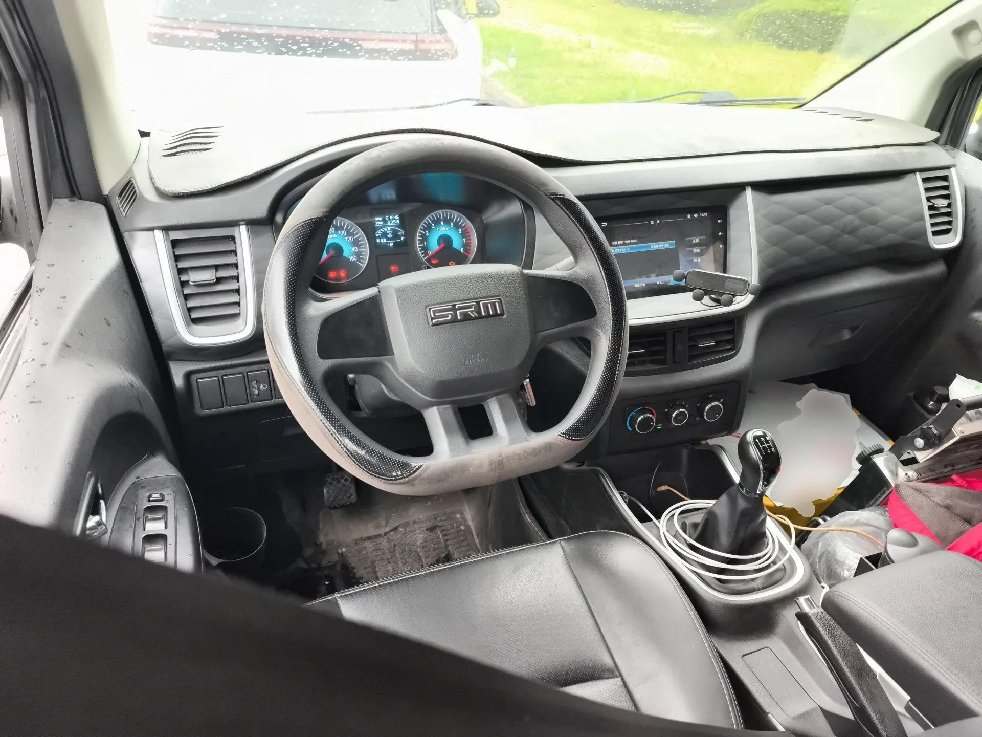 Jinbei Gold Hiace M Classic 2024 1.5L Travel Lion Passenger Van 6 Seats — миниатюра 11