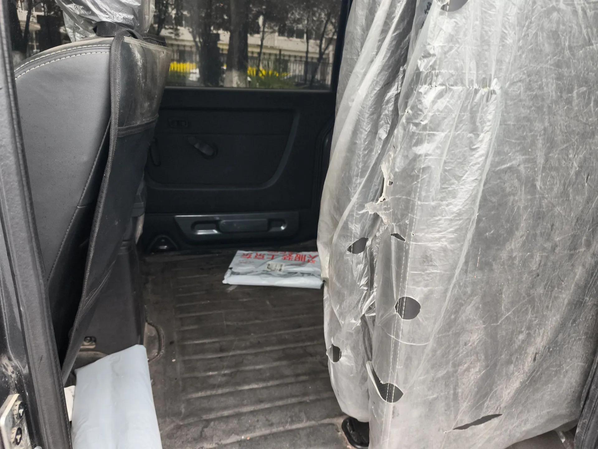 Jinbei Gold Hiace M Classic 2024 1.5L Travel Lion Passenger Van 6 Seats — миниатюра 18