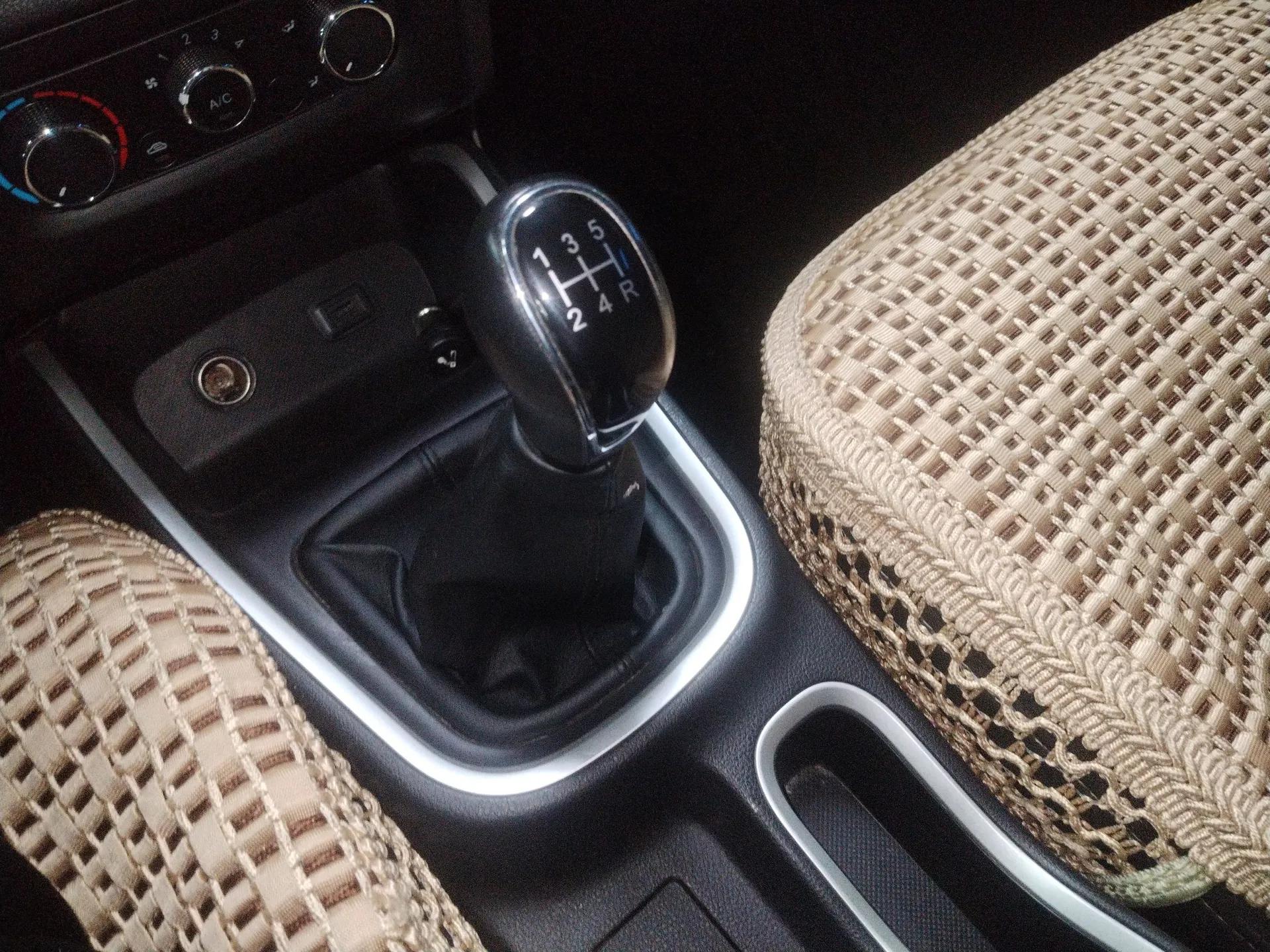 Jinbei Gold Hiace M Classic 2022 1.5L Engineering Lion Passenger Vehicle 5 Seats — миниатюра 16