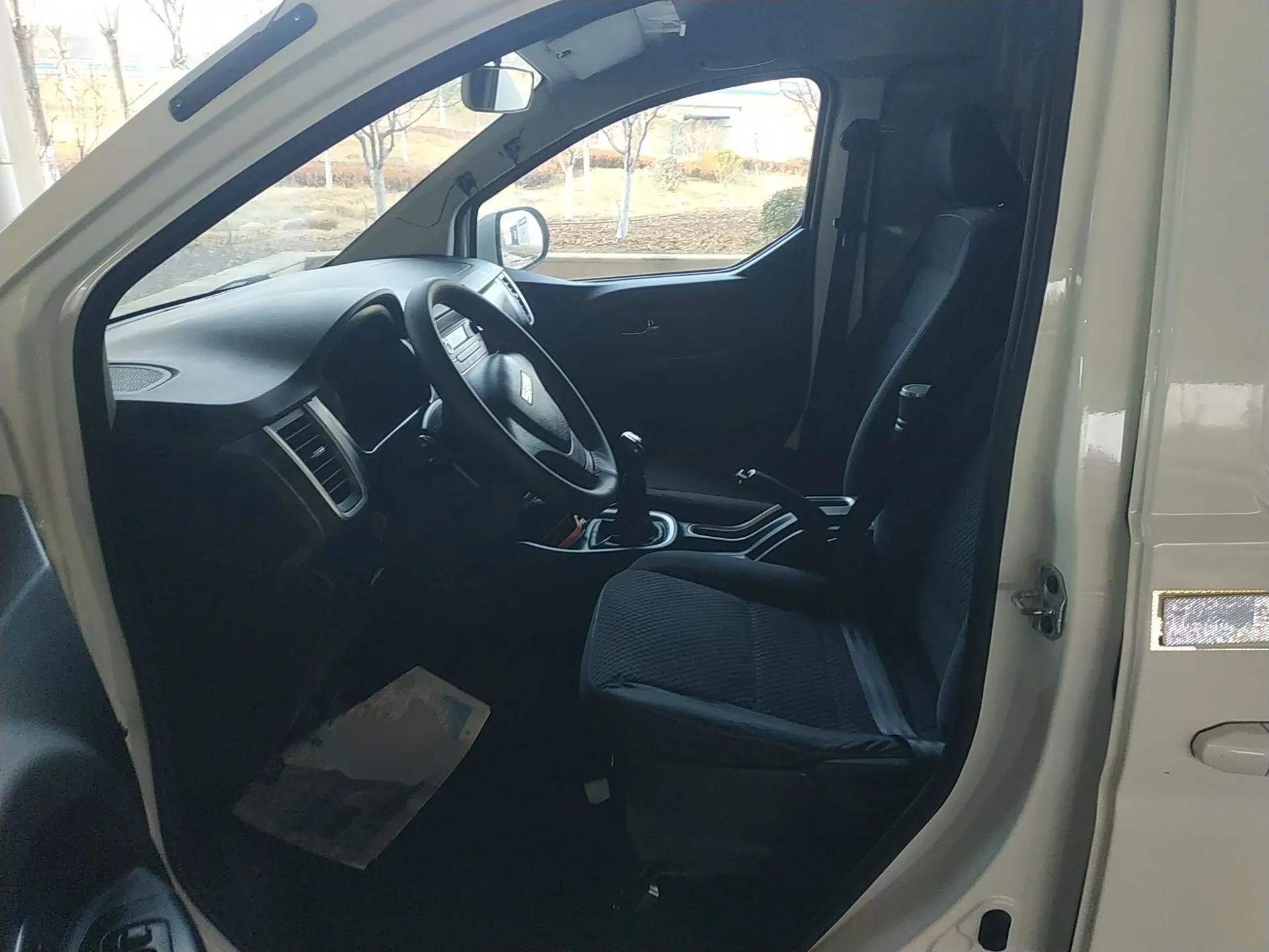 Jinbei Gold Hiace M Classic 2022 1.6L Engineering Lion Van 2 Seats — миниатюра 17