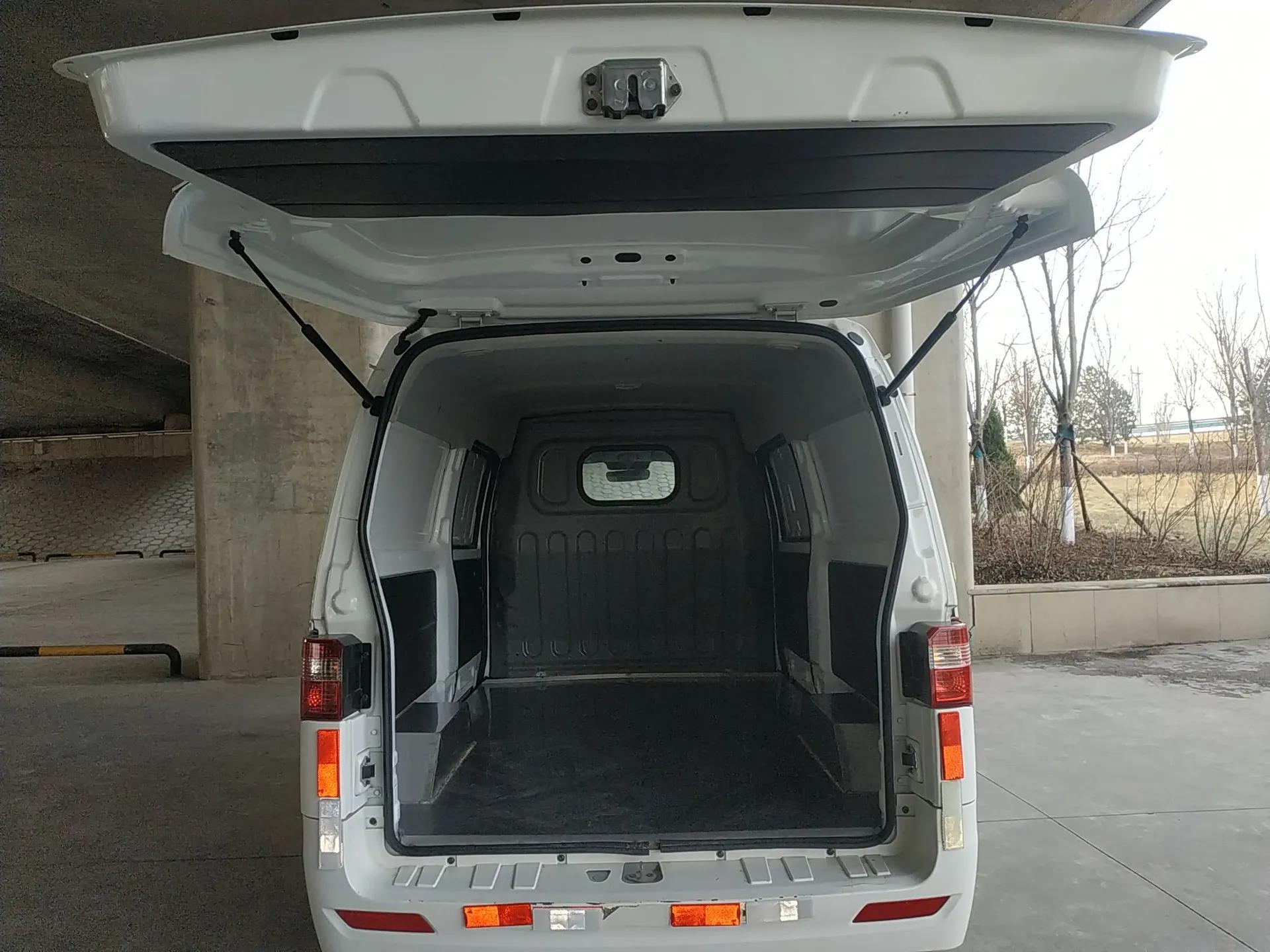 Jinbei Gold Hiace M Classic 2022 1.6L Engineering Lion Van 2 Seats — миниатюра 21