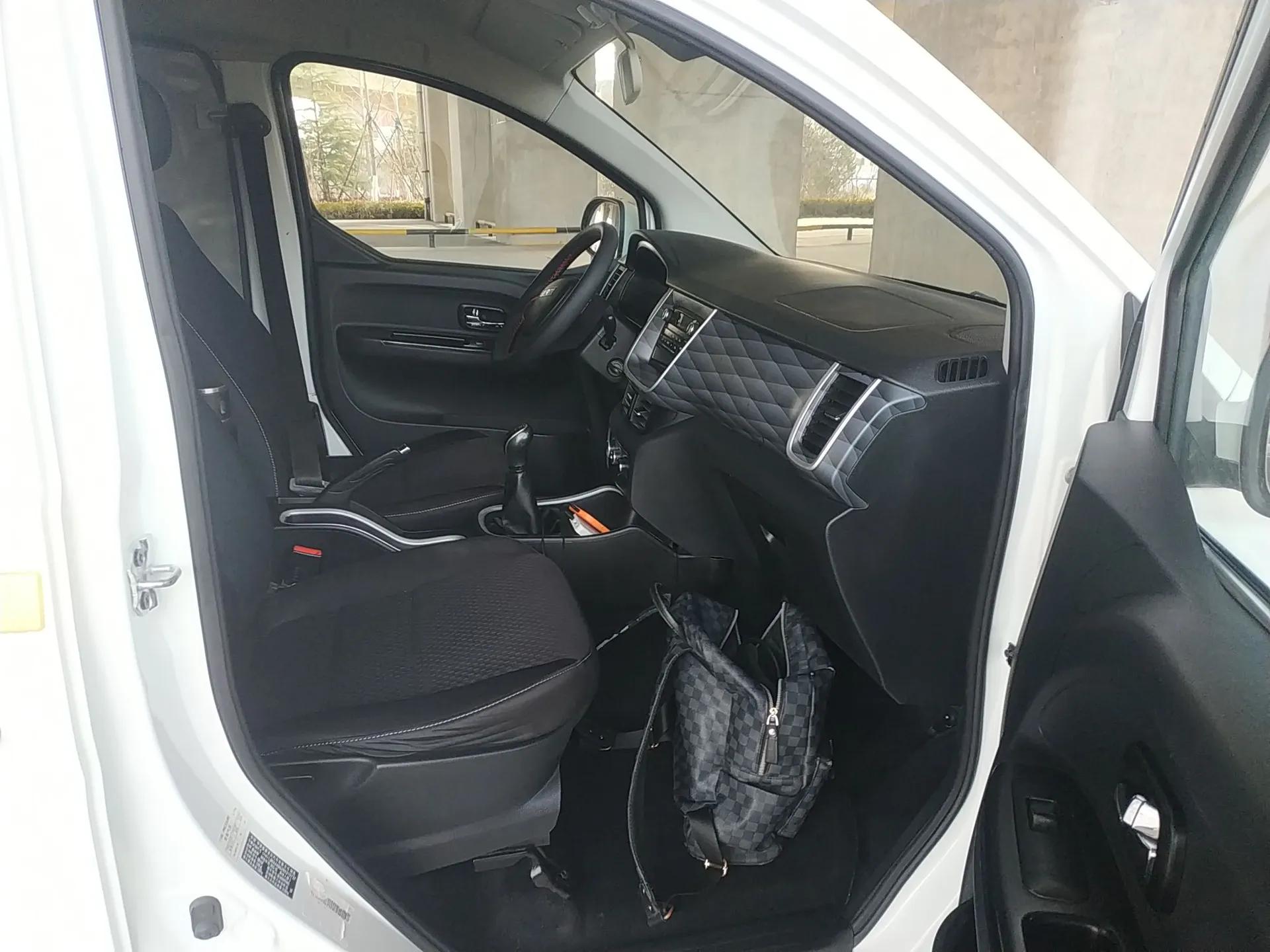 Jinbei Gold Hiace M Classic 2022 1.6L Engineering Lion Van 2 Seats — миниатюра 23