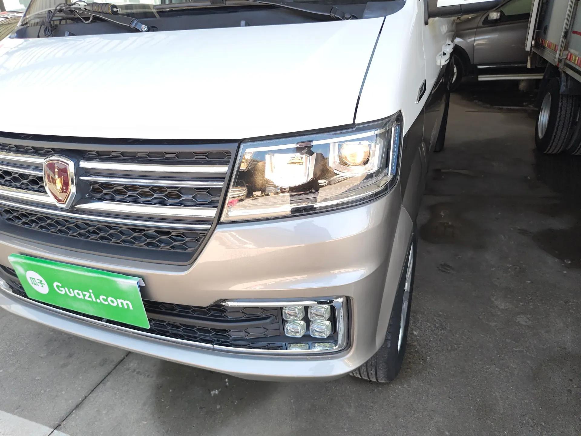 Jinbei New Hiace S 2023 1.5L Wealth Edition Van 2/5-Seater Non-Air-Conditioned Version SWC15M — миниатюра 2