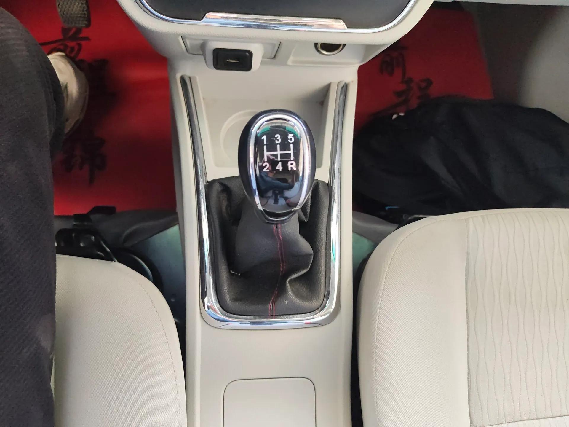Jinbei New Hiace S 2023 1.5L Wealth Edition Van 2/5-Seater Non-Air-Conditioned Version SWC15M — миниатюра 16