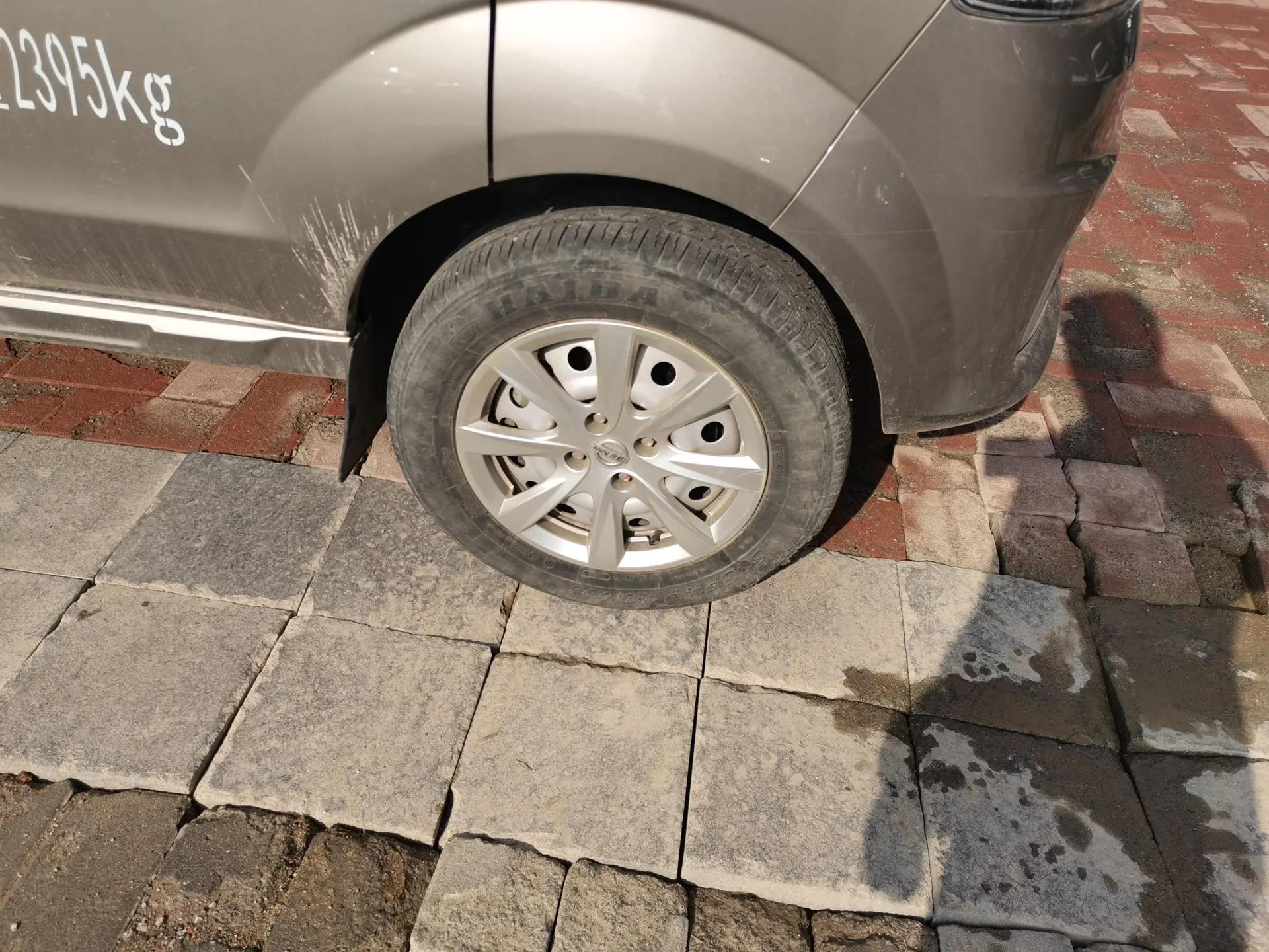 Jinbei New Hiace S 2023 1.6L Luxury Cargo Version 2/5-Seater SWD16M — миниатюра 8
