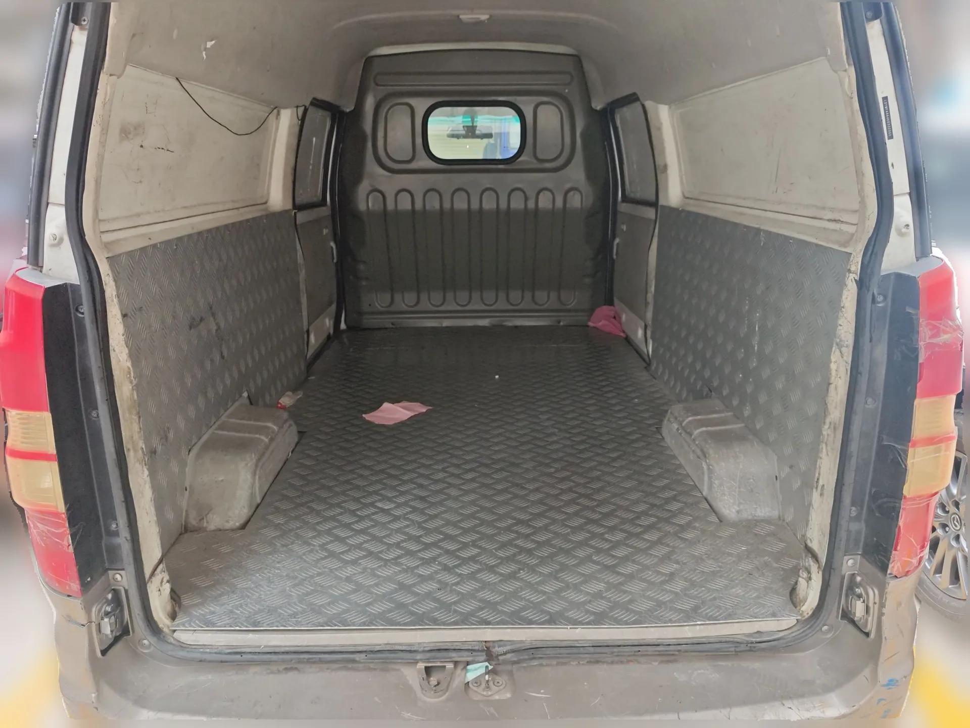 Jinbei New Hiace S 2018 1.5L Wealth Edition Van DLCG14 — миниатюра 20
