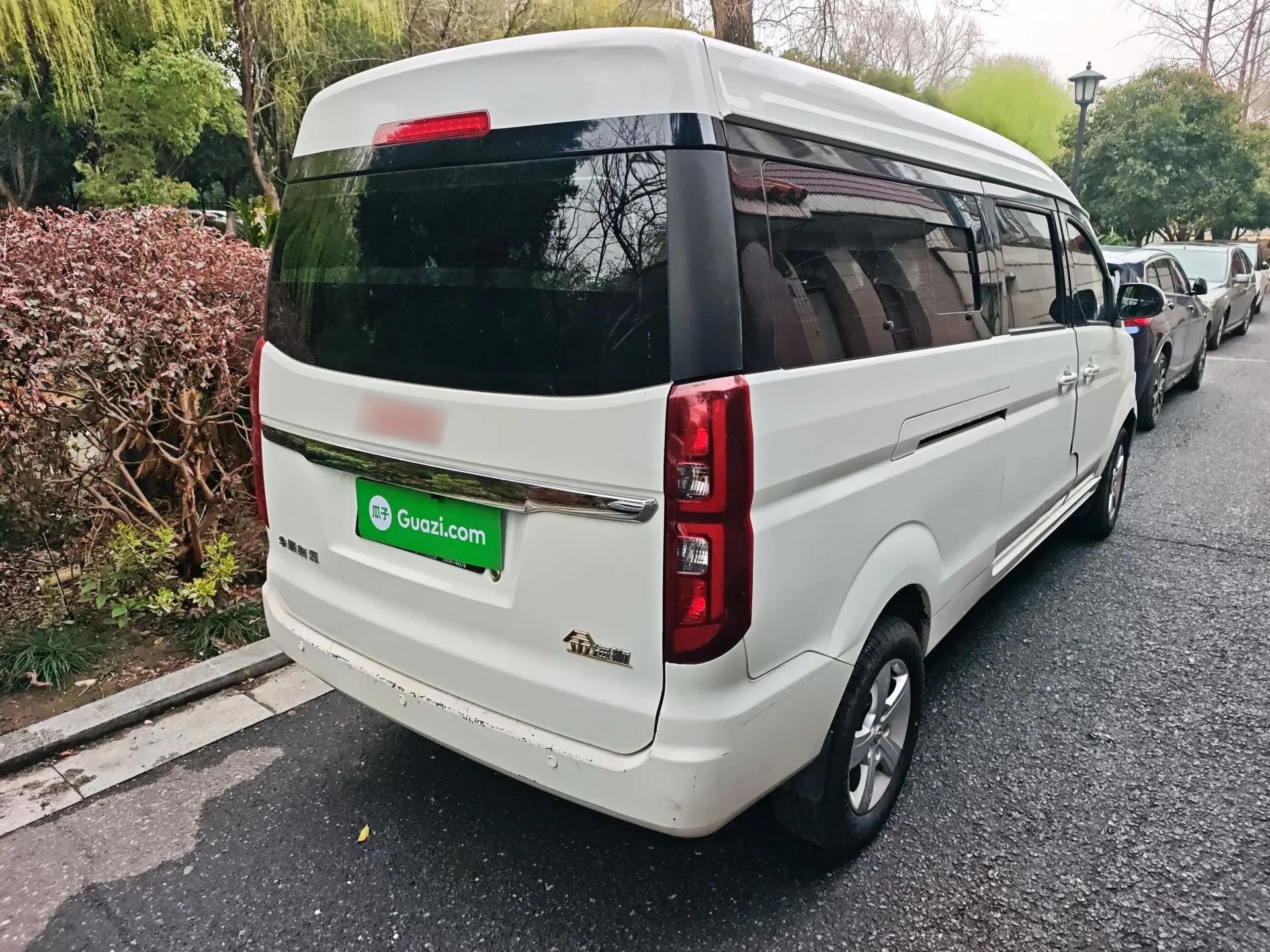 Jinbei Gold Hiace 2023 1.5L Passenger Van Travel Lion 5/6/7-Seater with Central Air Conditioning — миниатюра 6